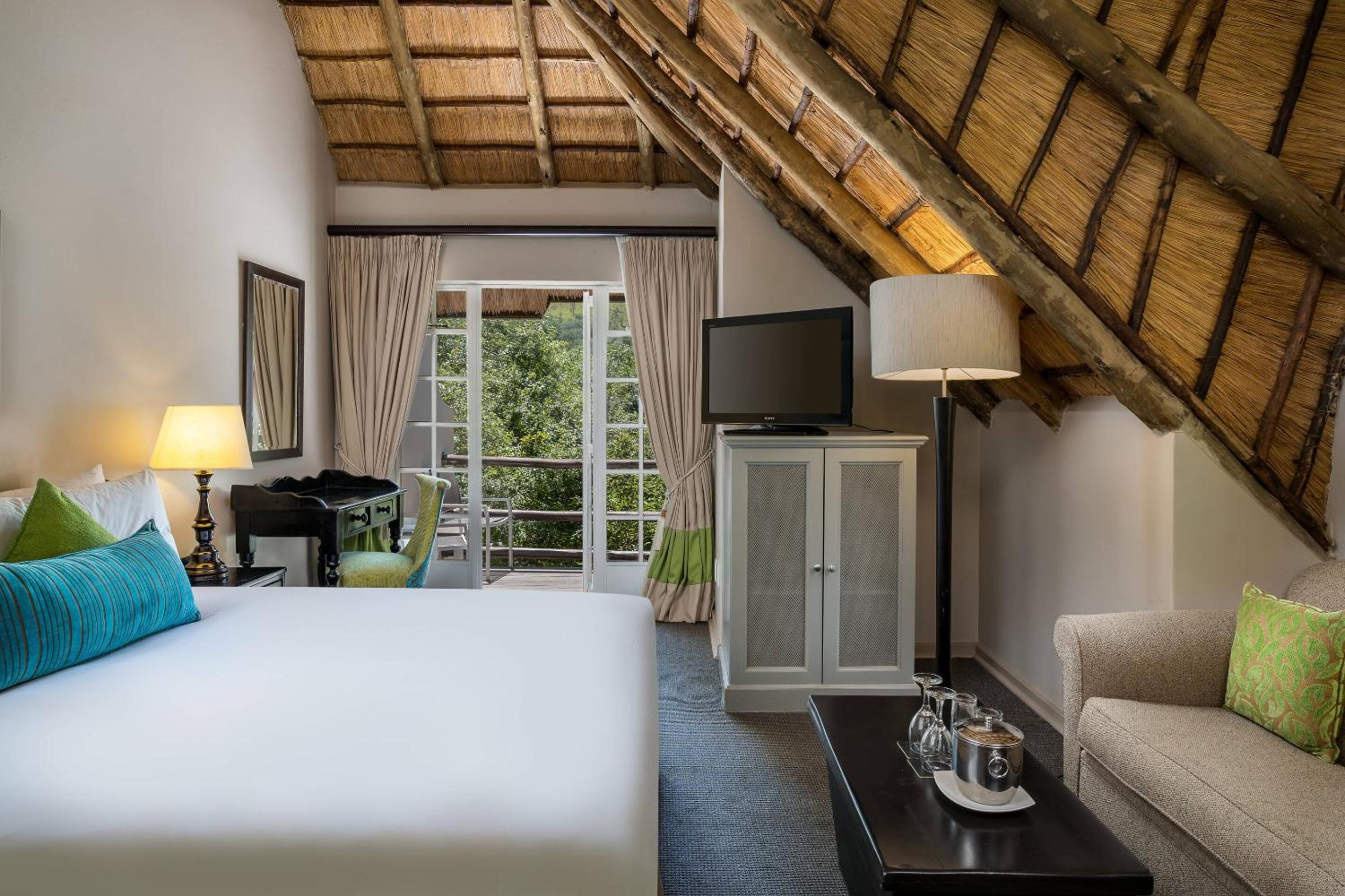 Standard King Room - Photo 2