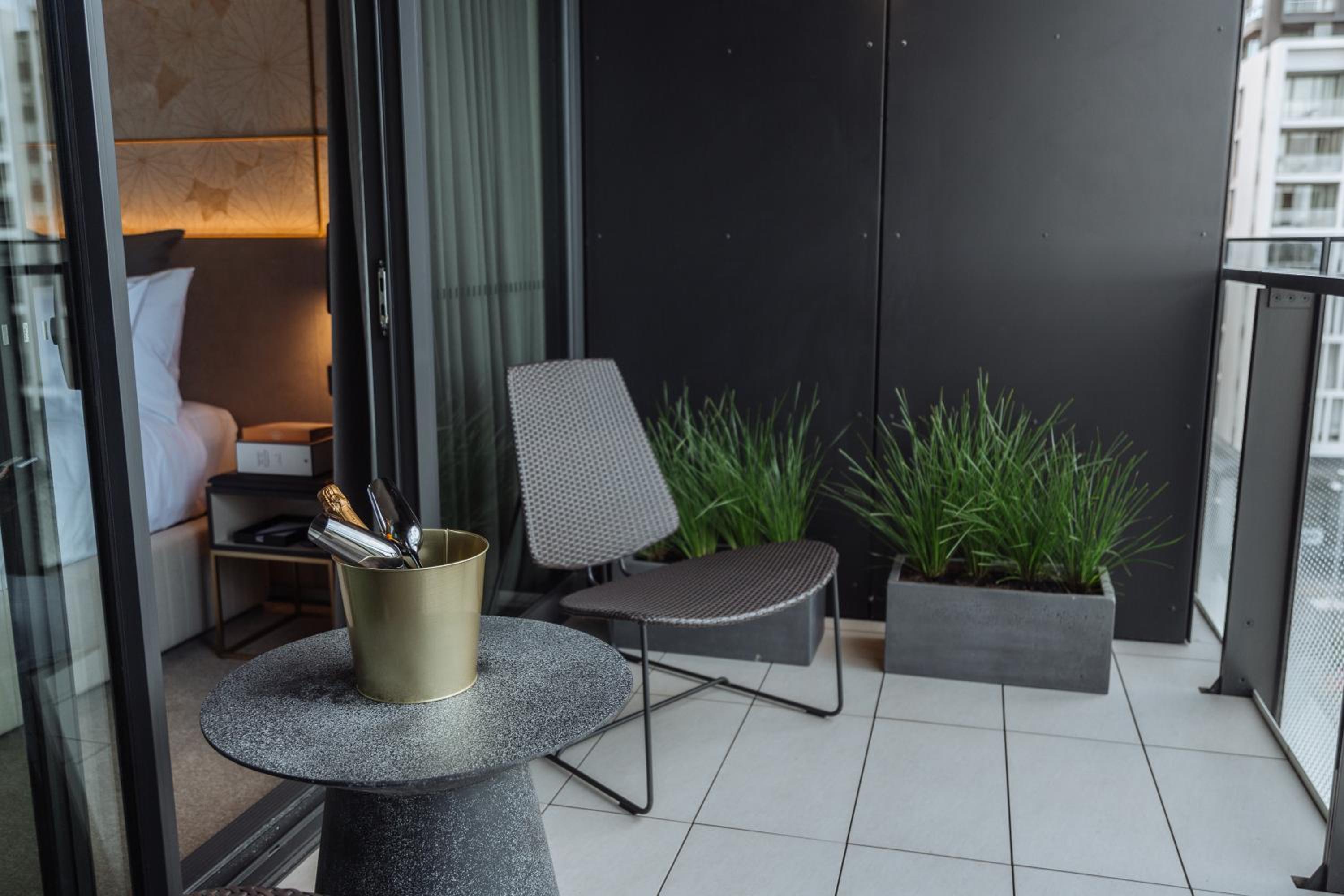 Two-Bedroom Apartment with Balcony - Two Bathrooms