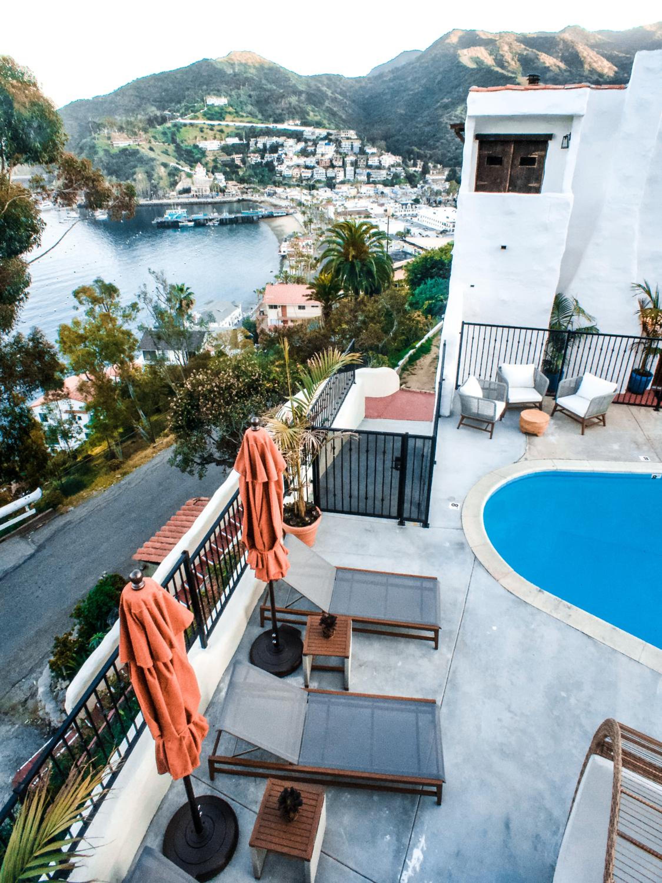 King Suite with Pool View - Photo 5