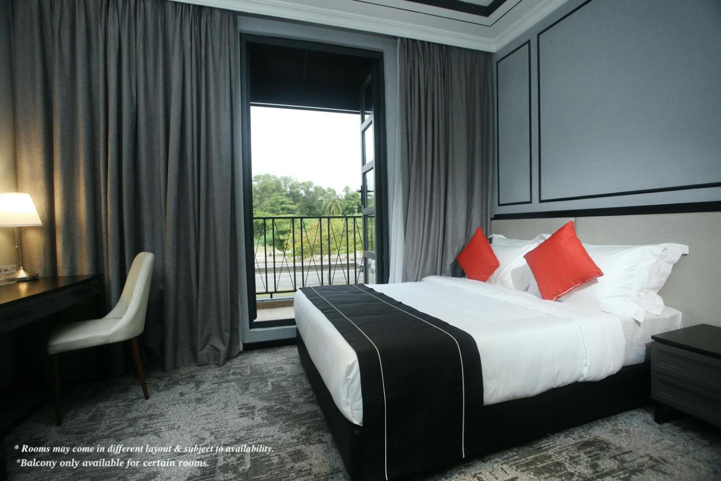 Superior Family Room - Photo 1