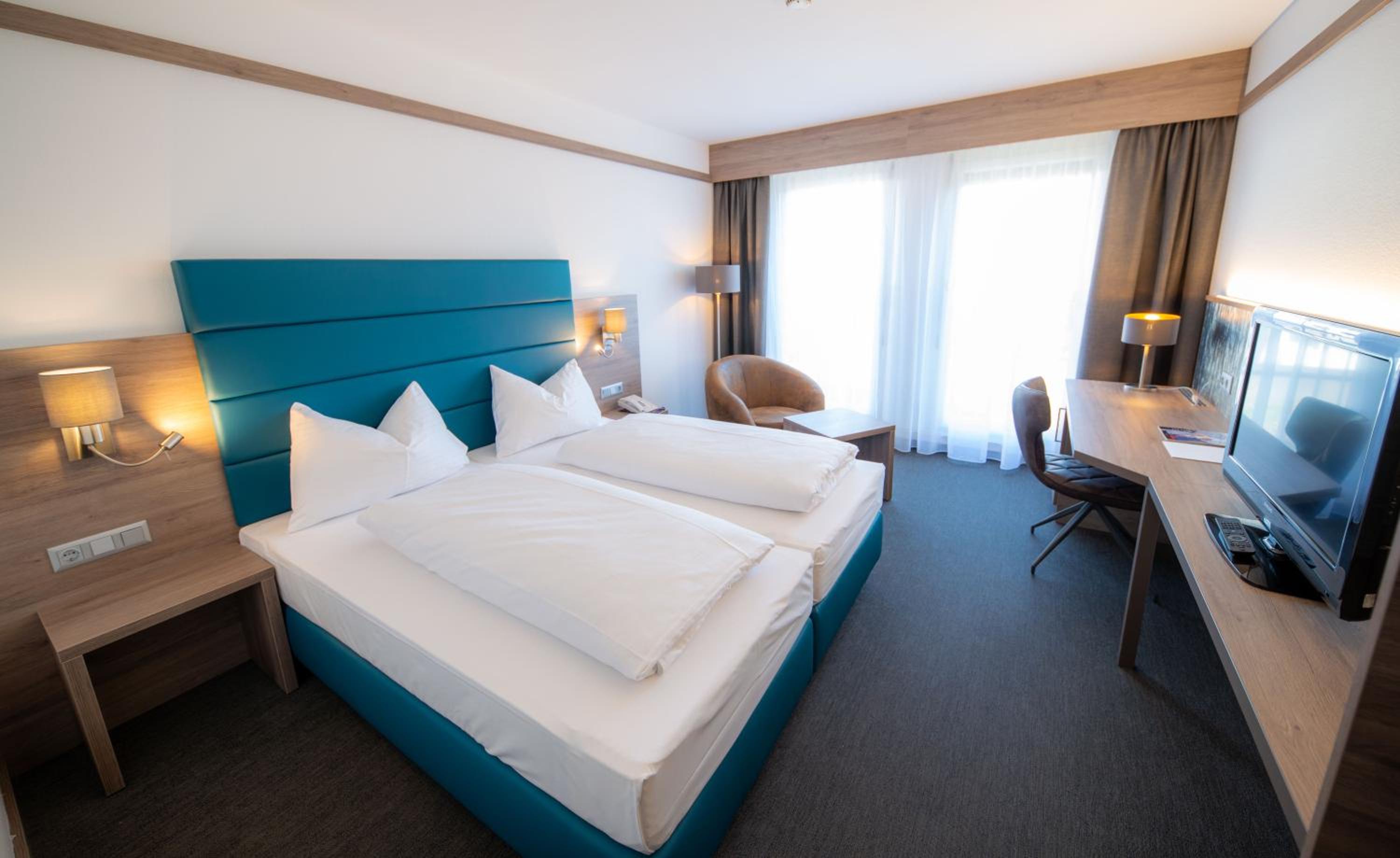 Business Double Room - Photo 1