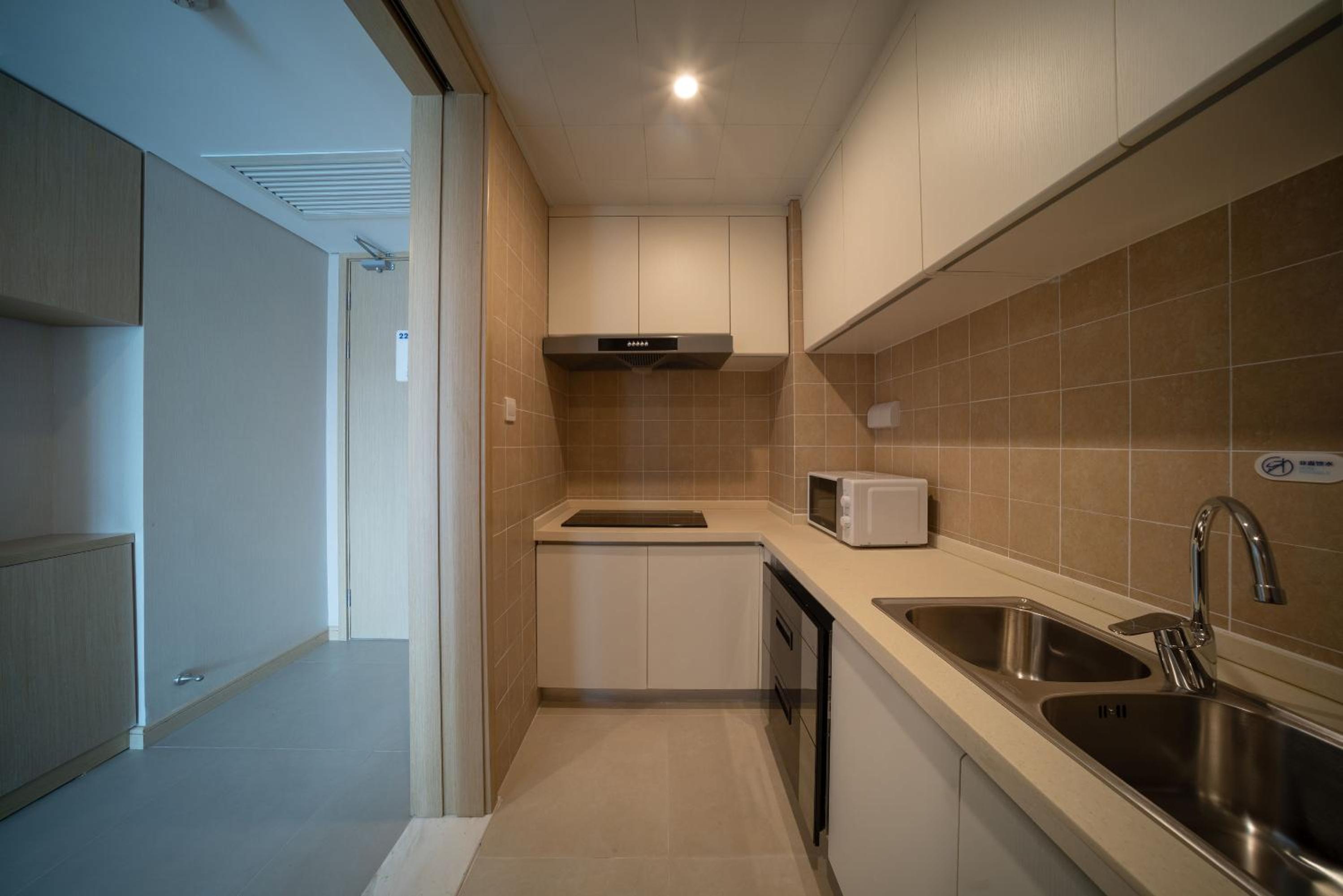 One-Bedroom King Suite - Photo 2