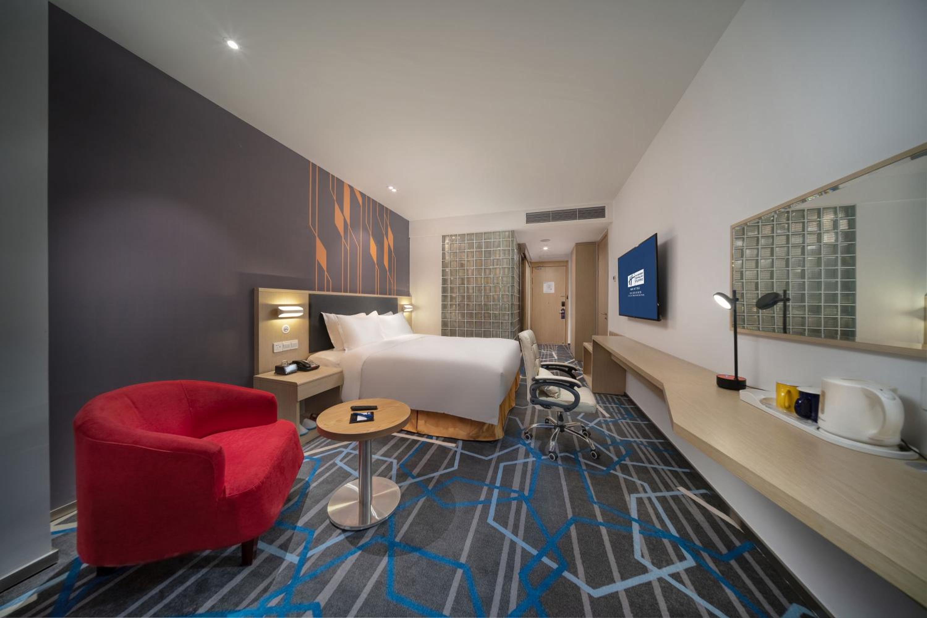 Standard King Room - Photo 1