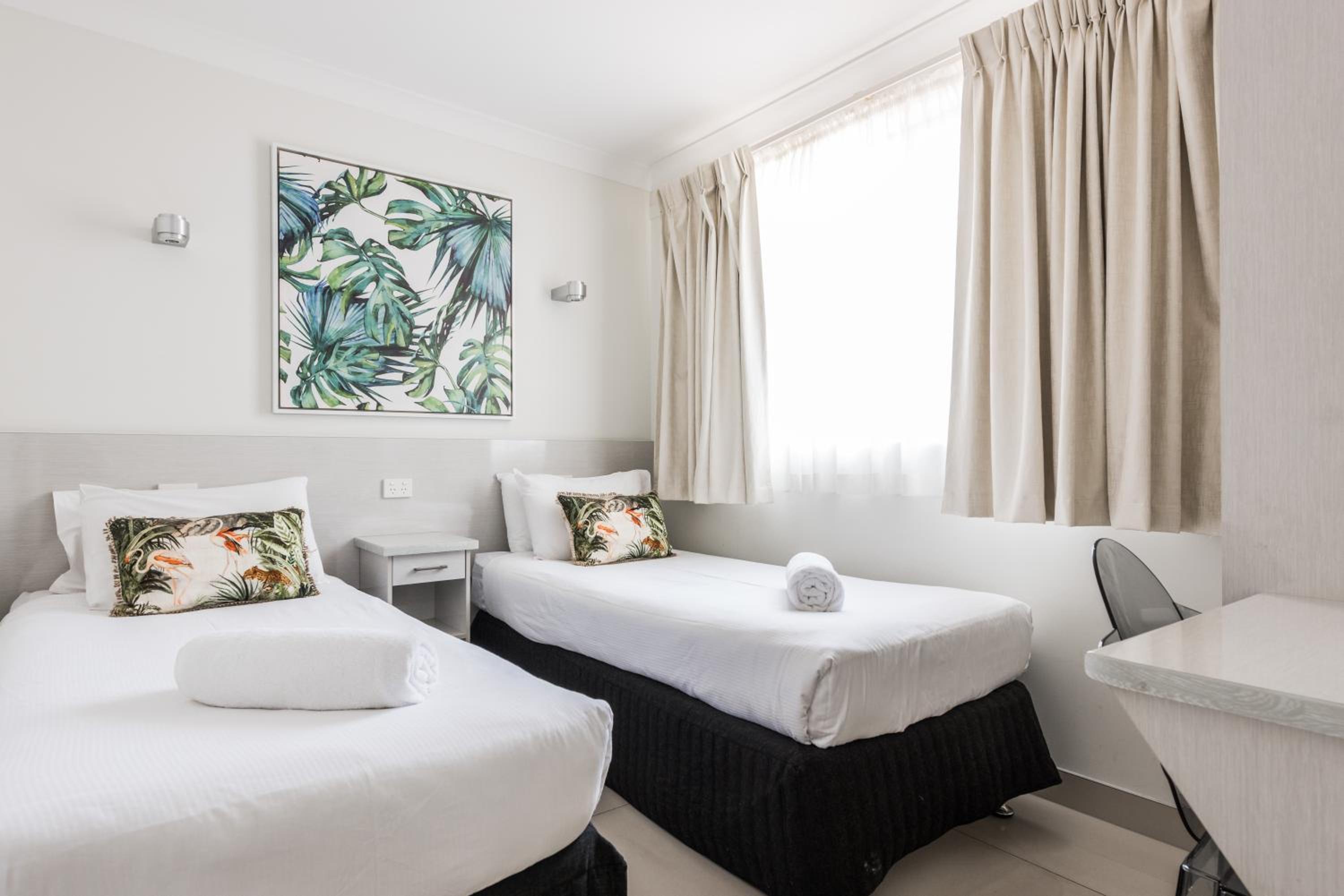 Two-Bedroom Suite - Photo 3