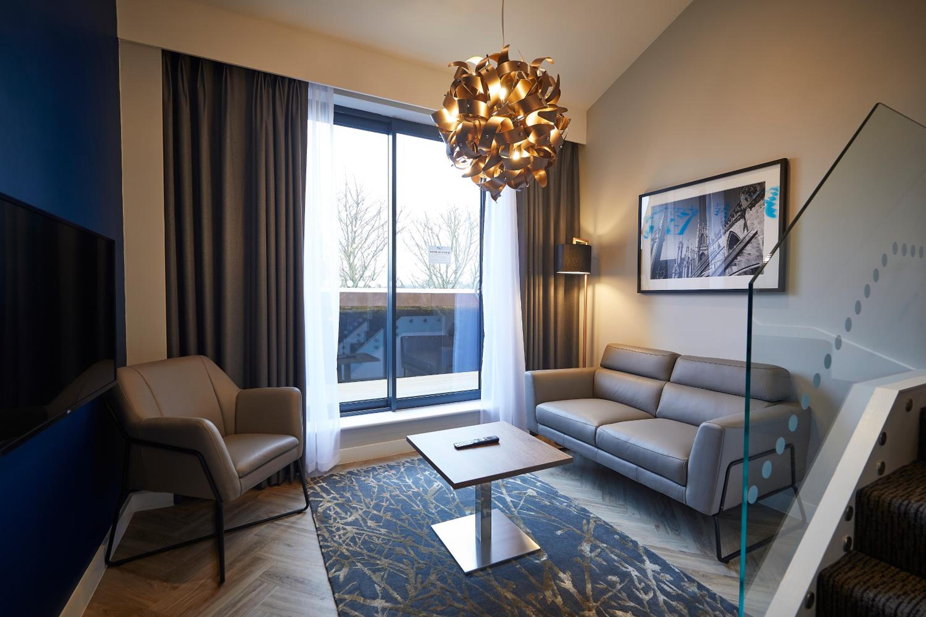 Loft Suite with Balcony and View - Photo 1