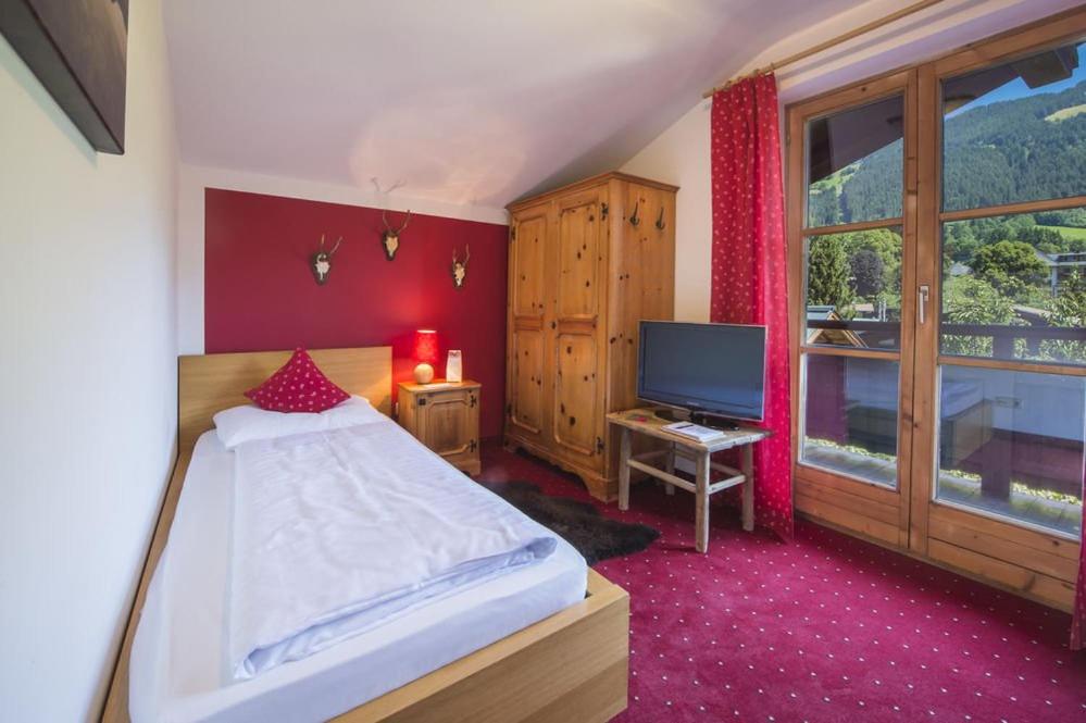 Single Room with Balcony photo 1