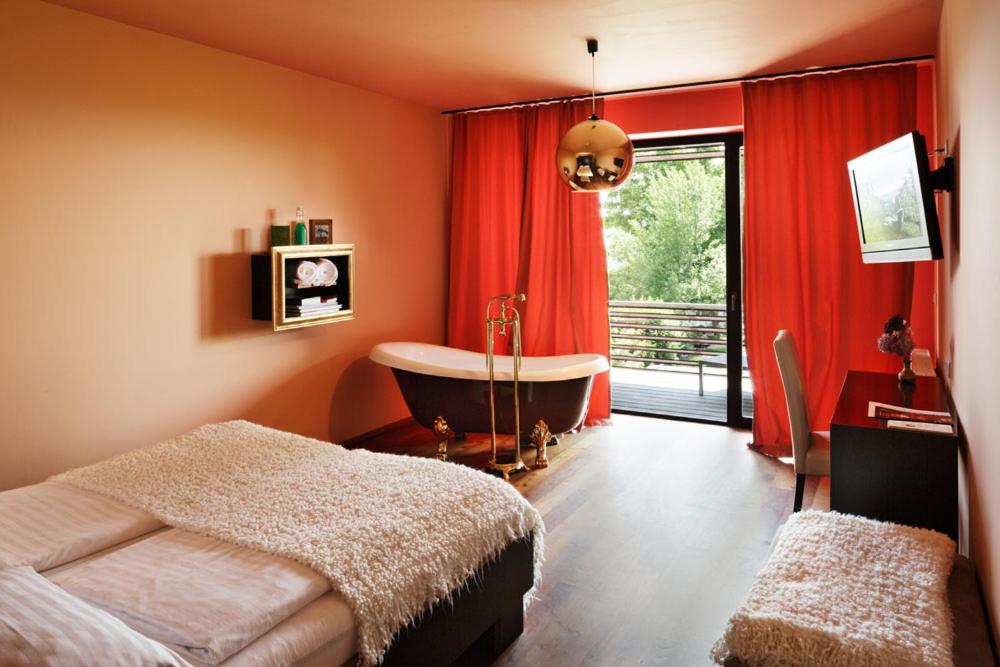 Suite photo 1