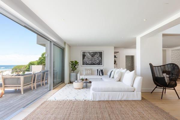 Villa photo 1