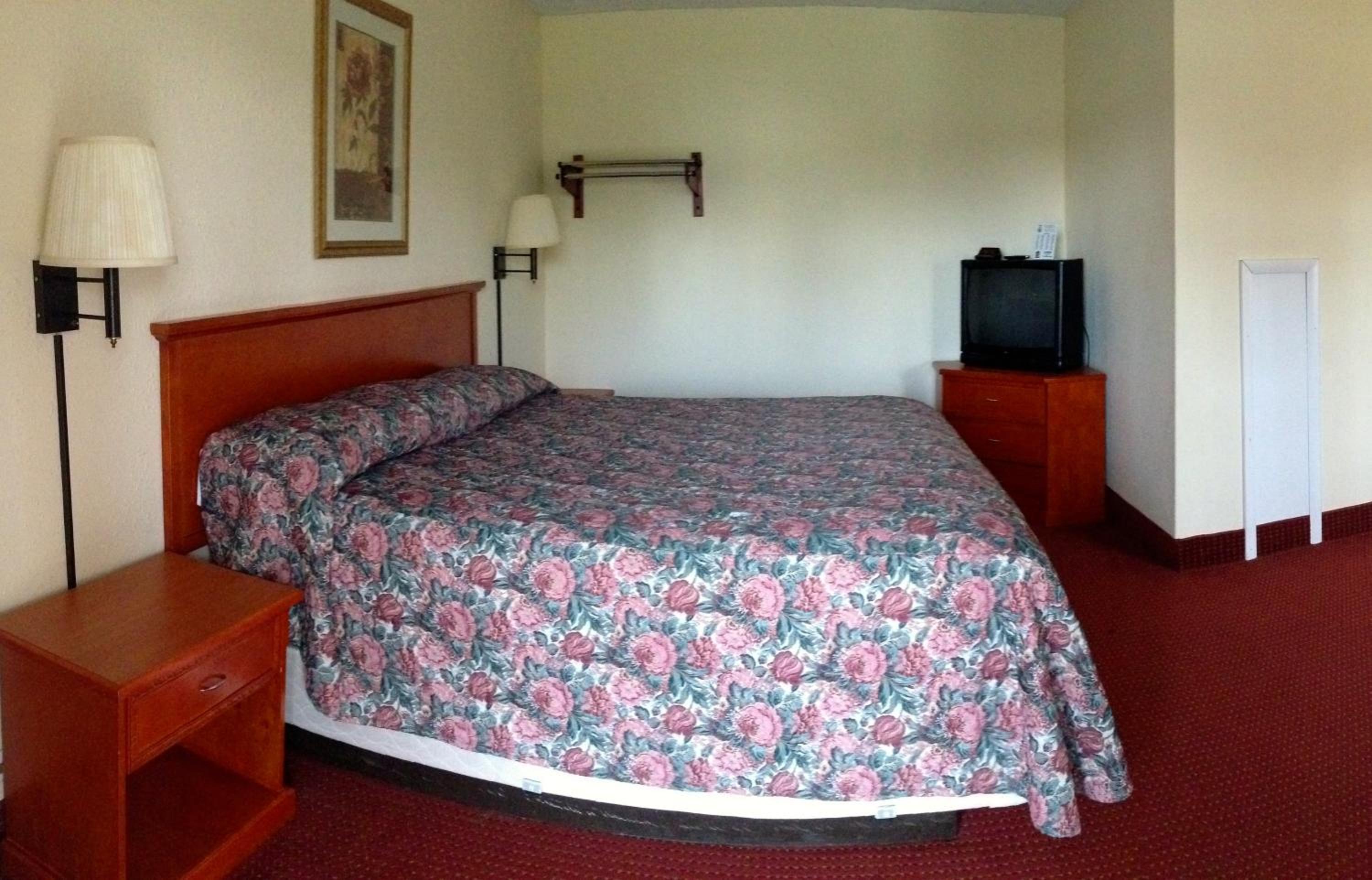 King Room - Non-Smoking photo 1