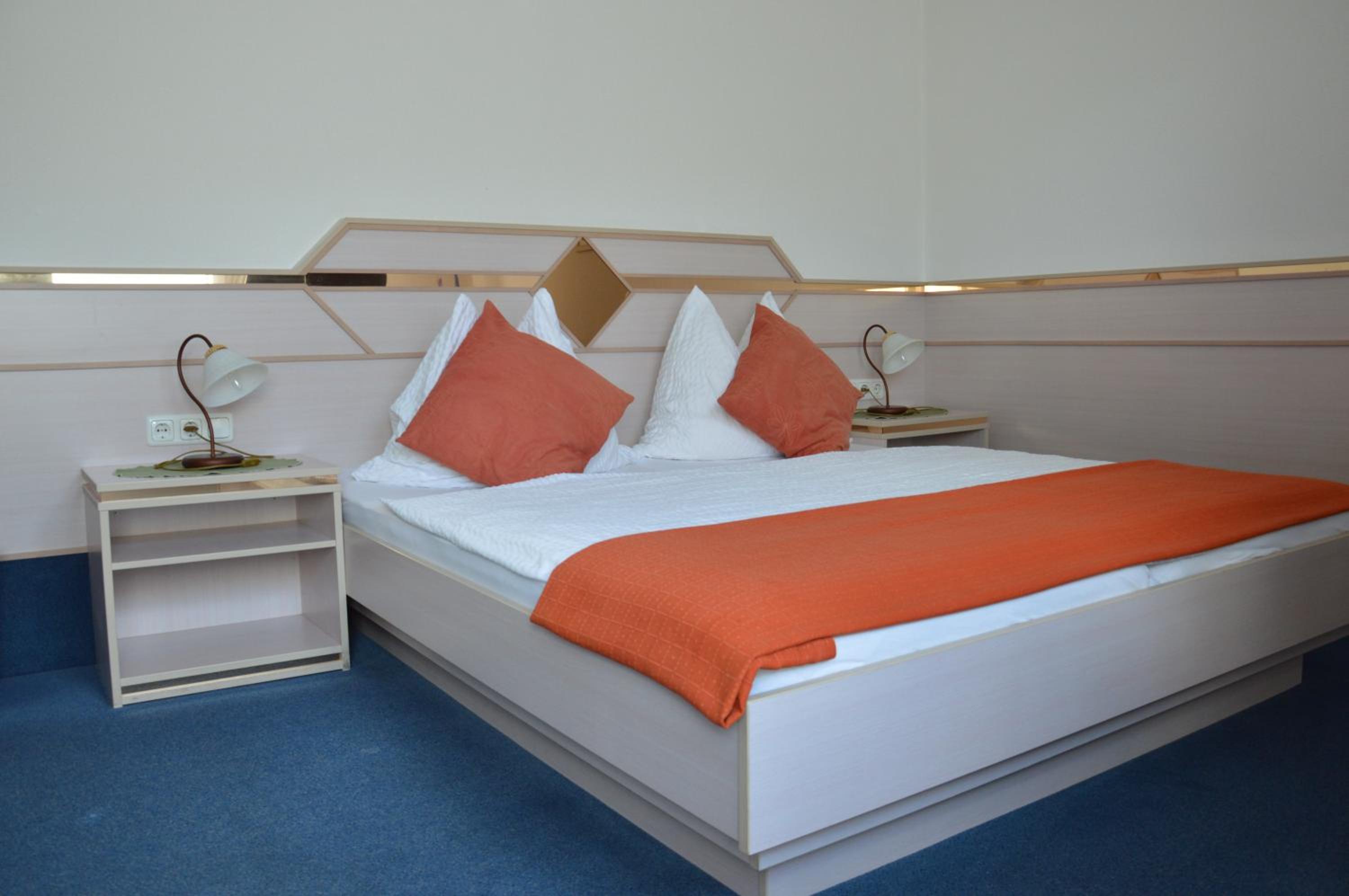 Double Room - Photo 4