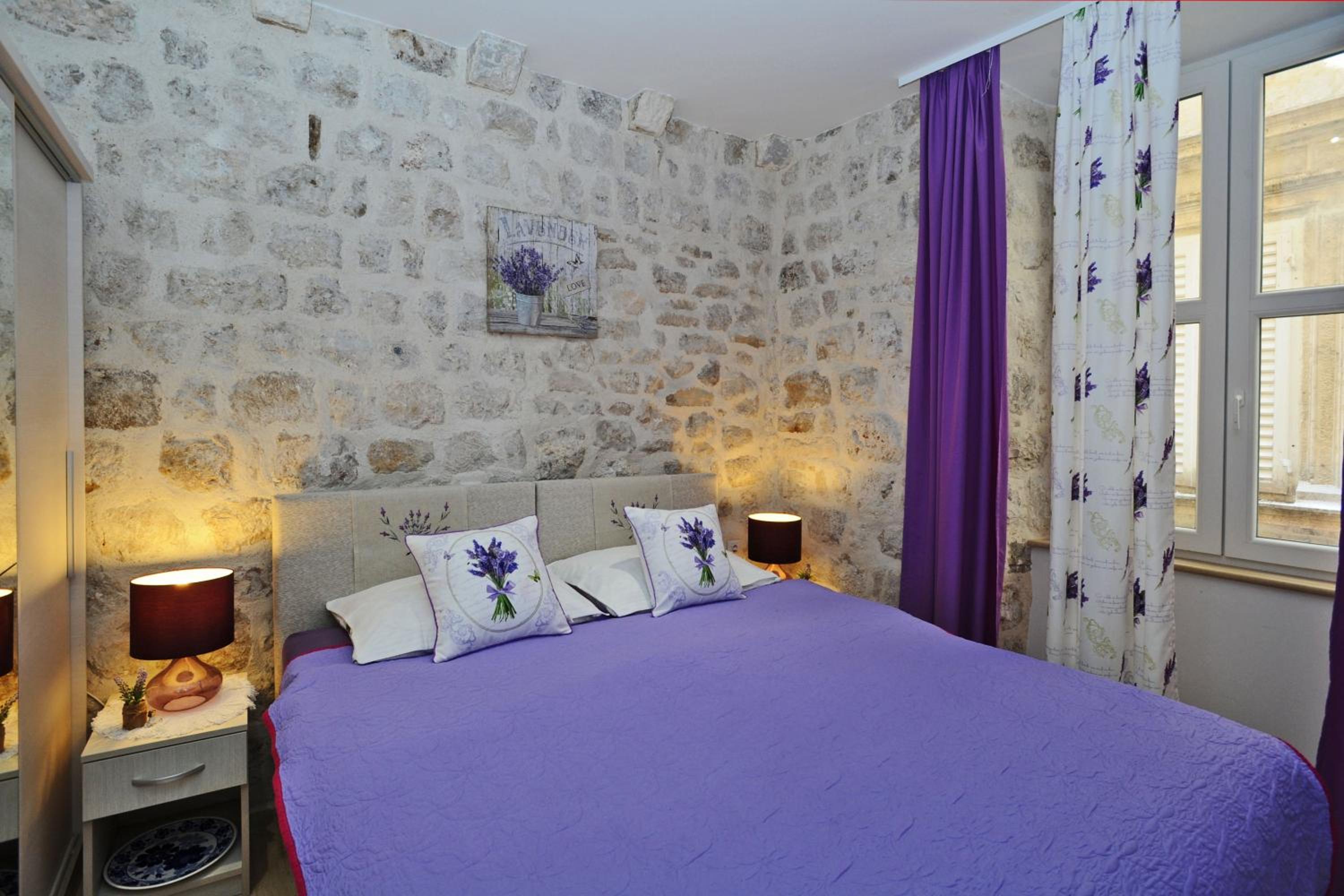 One Bedroom Apartment