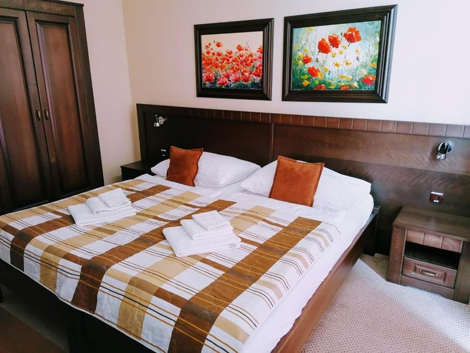 Standard Twin Room - Photo 1