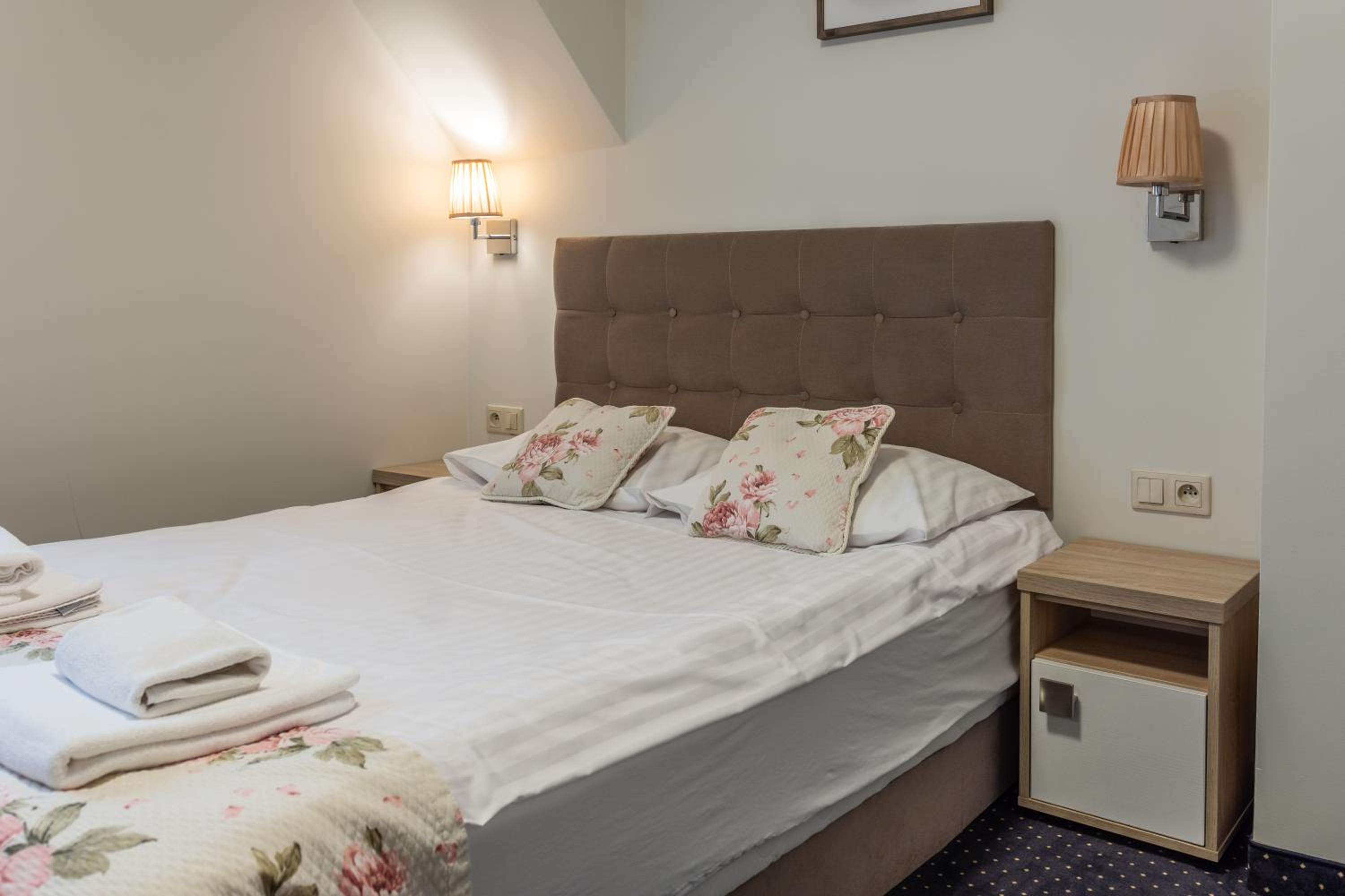 Standard Double Room photo 2