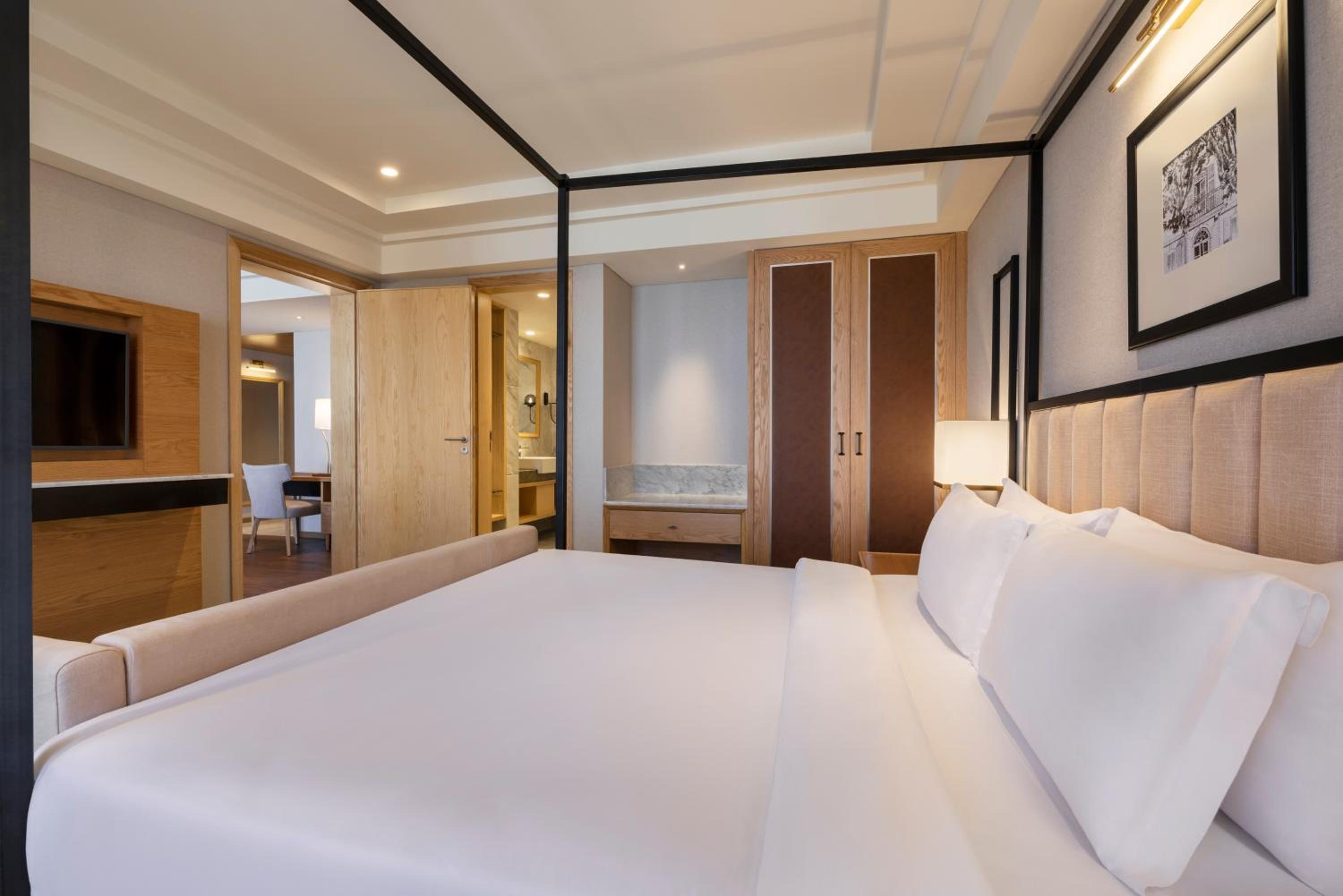 Executive Suite Executive Suite