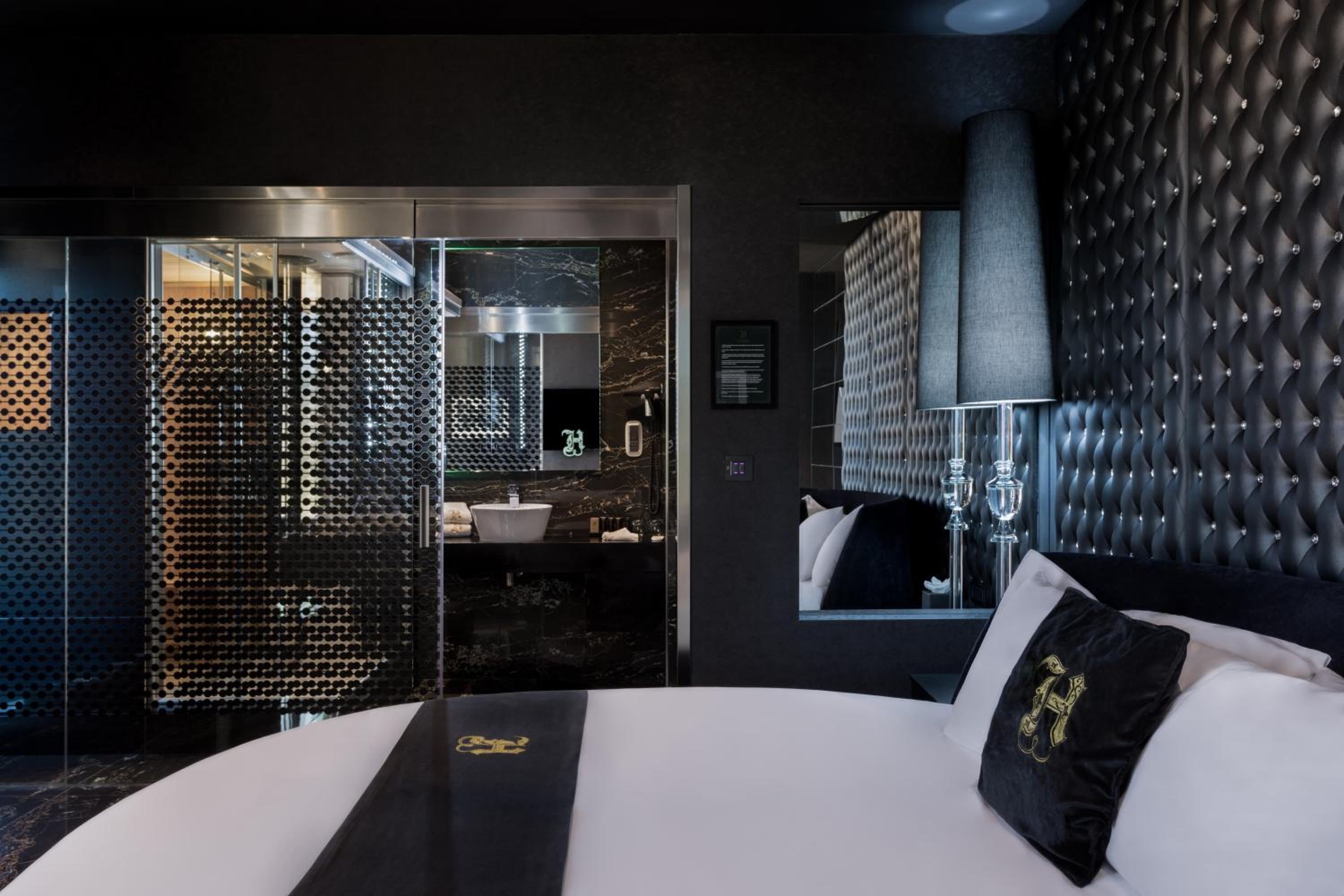 Superior Suite with Sauna