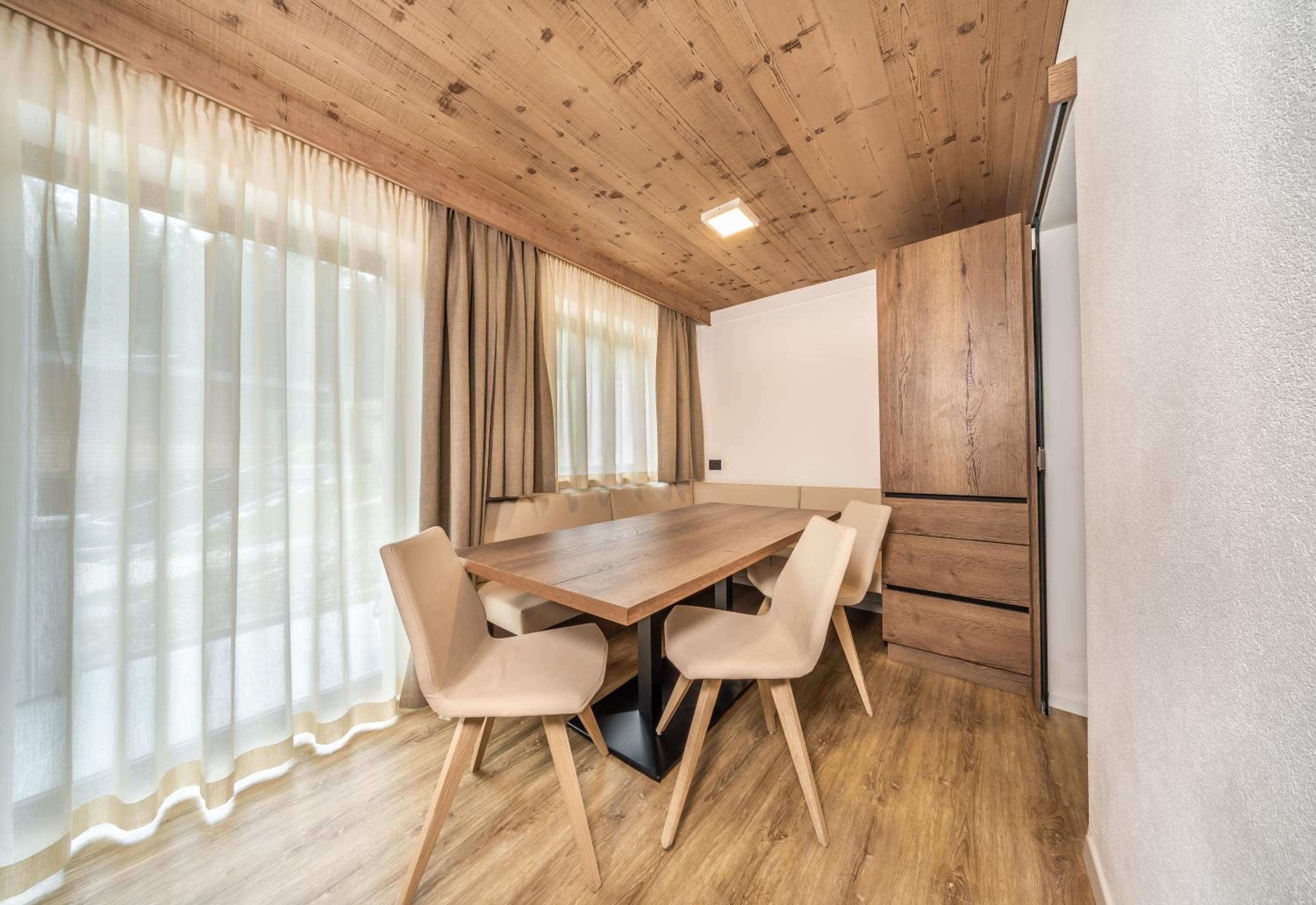 Apartment with Terrace photo 3
