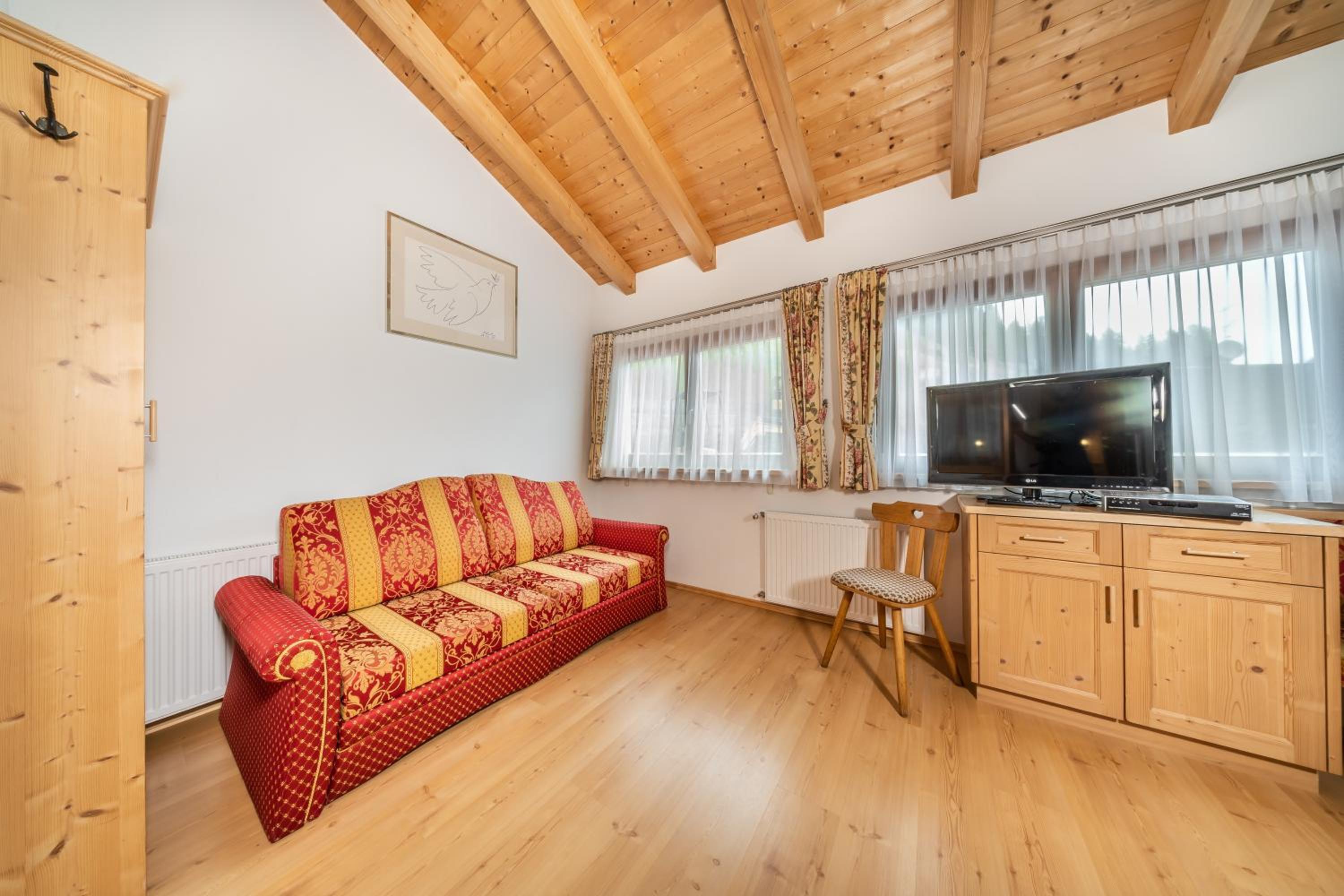 Apartment with Balcony photo 1