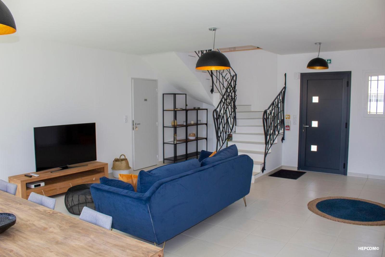 Villa photo 2