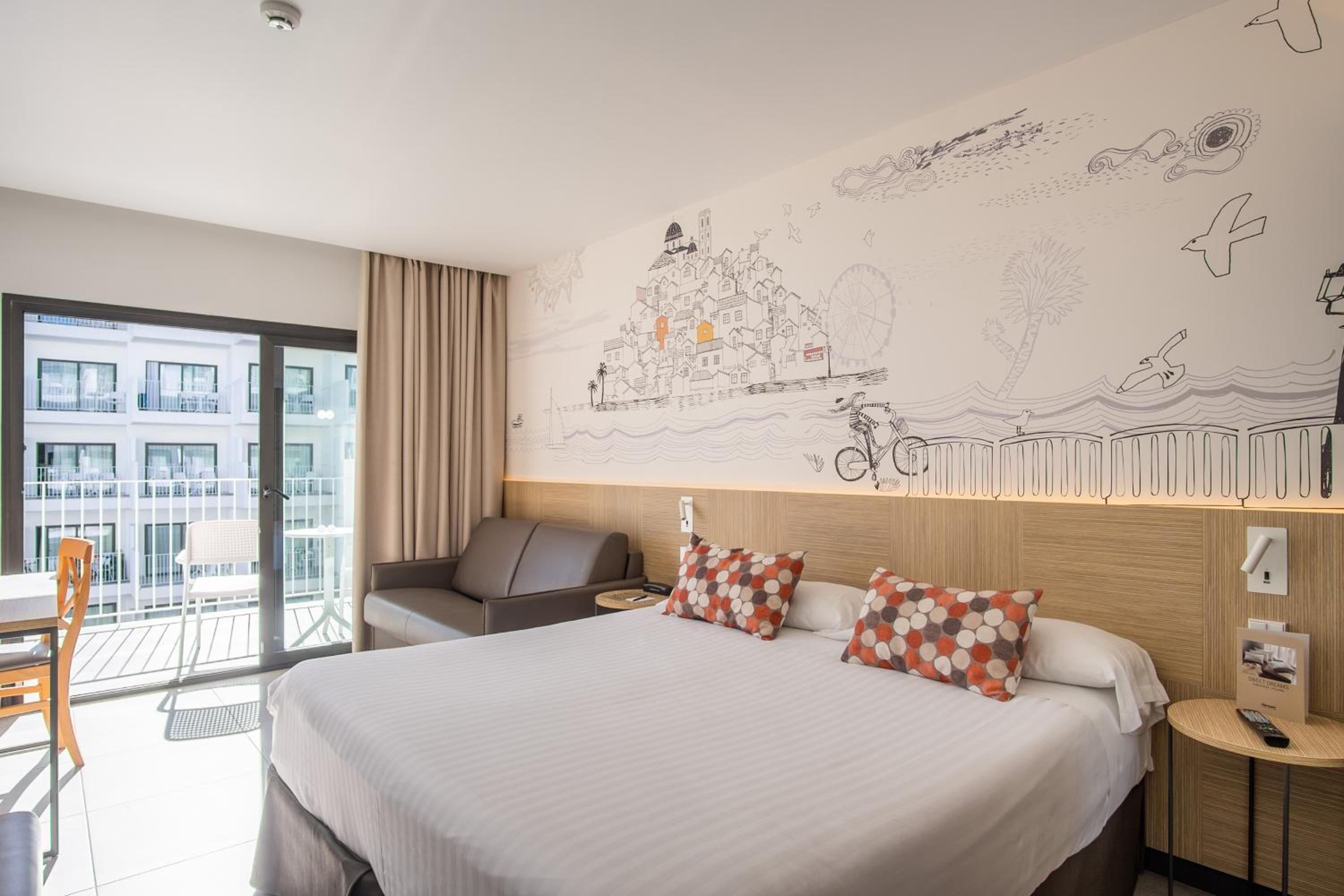 Premier Double Room with side Sea View - Photo 1