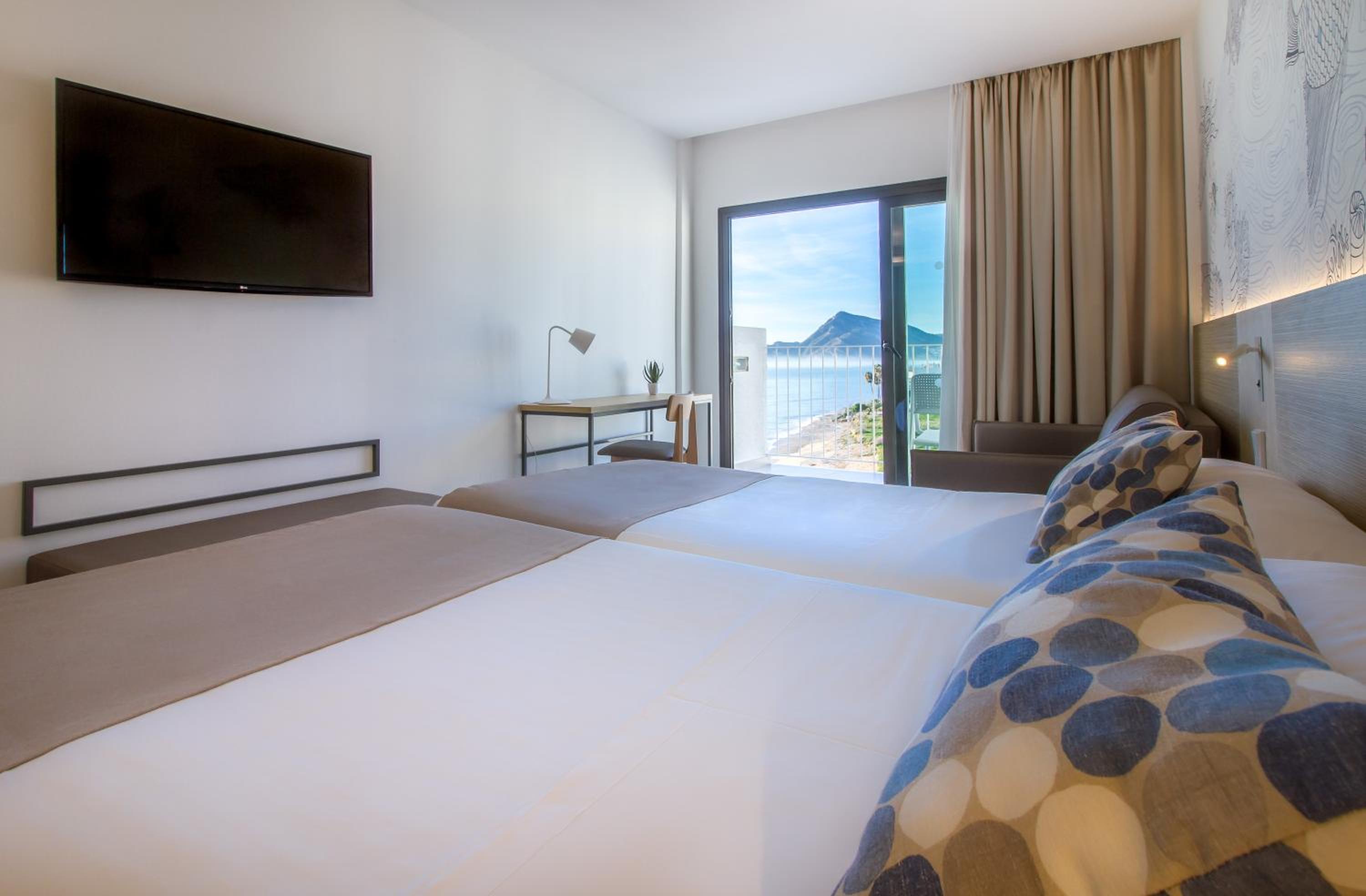 Premier Plus Double Room - Photo 2
