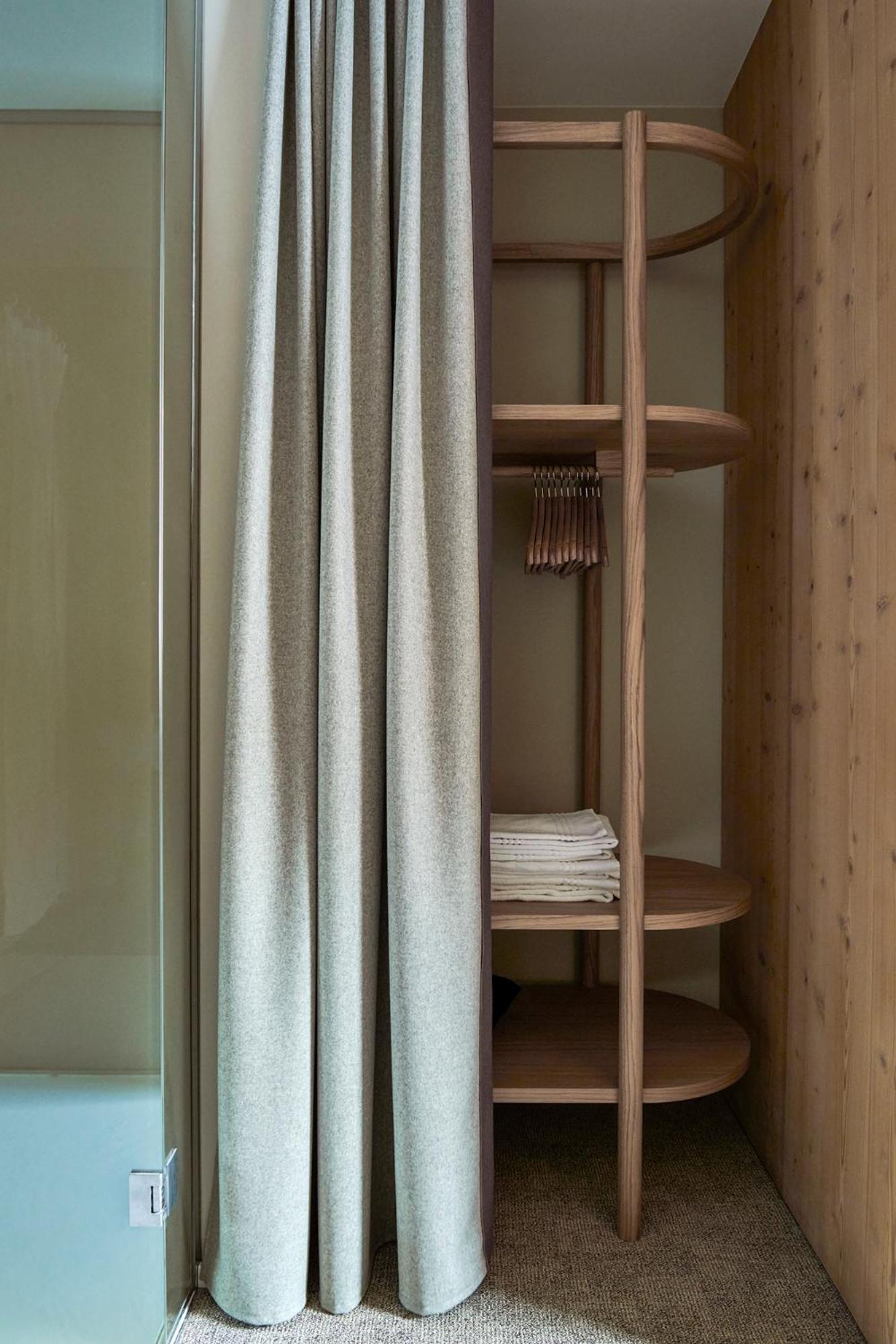 Twin Room - Disability Access - Photo 6