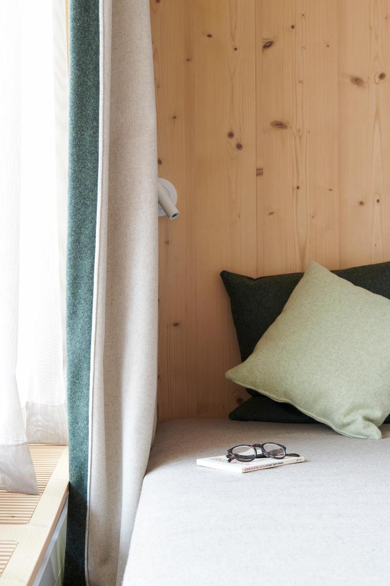 Double Room with Balcony - Photo 7
