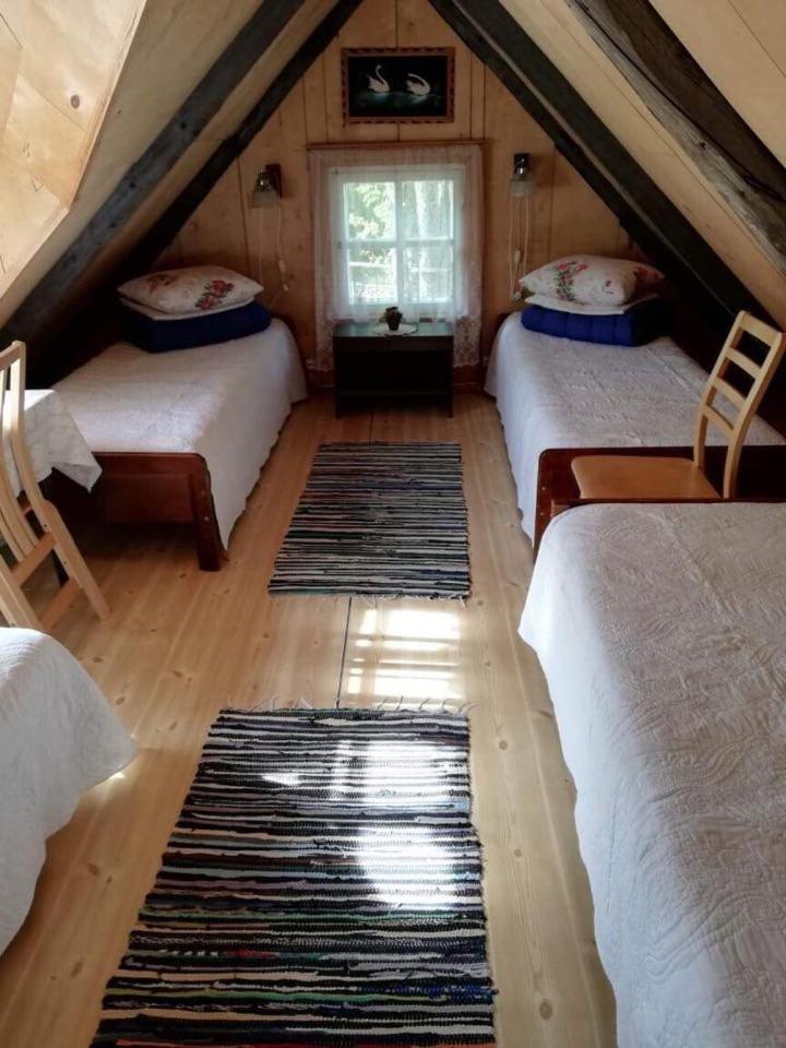 One-Bedroom Holiday House with Shared Bathroom photo 3