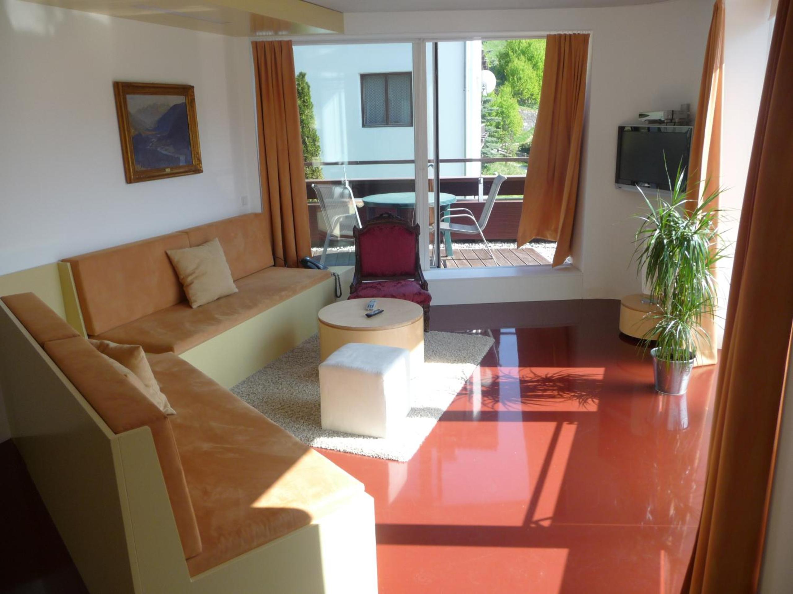 Deluxe Apartment