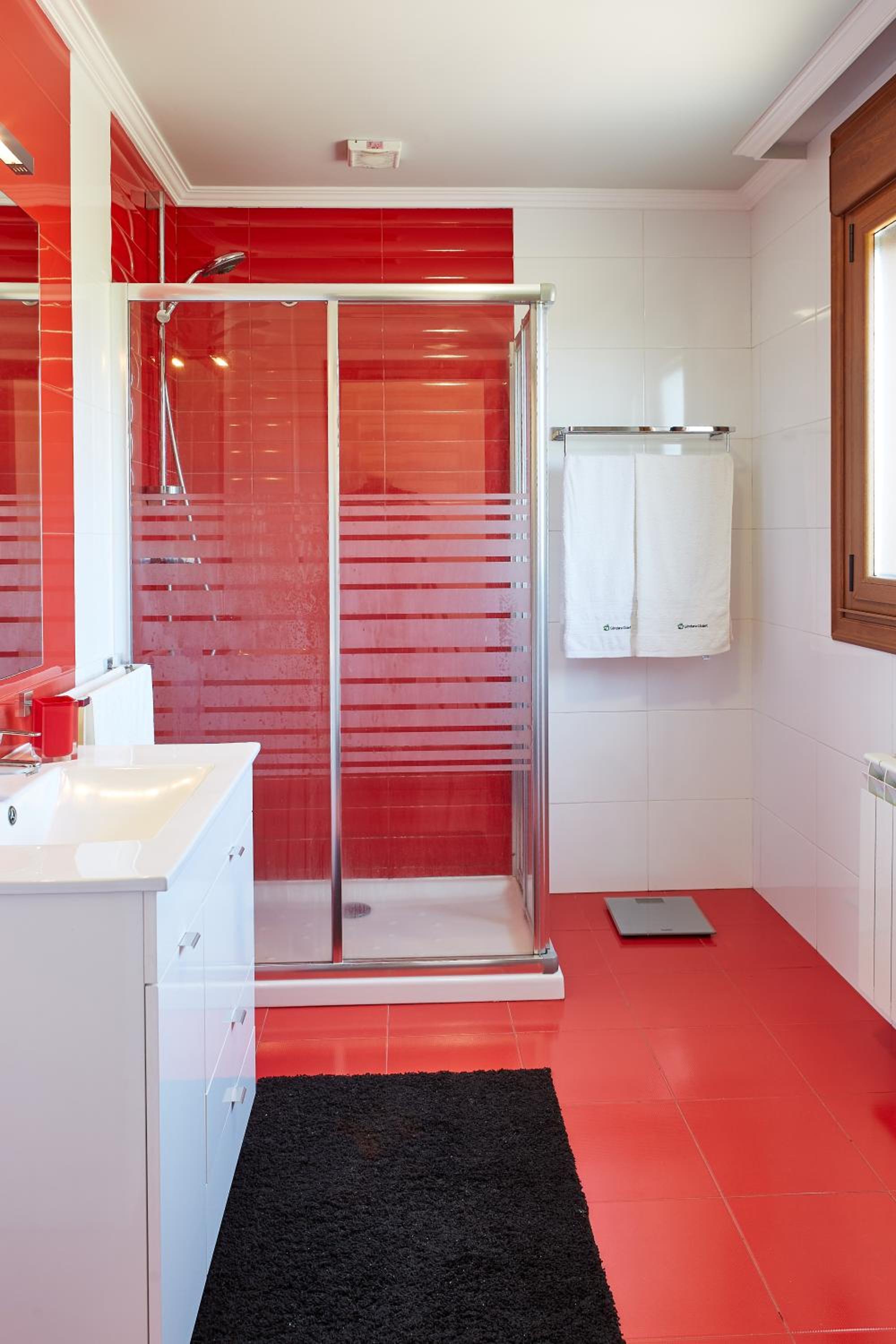 Four-Bedroom House - Photo 13