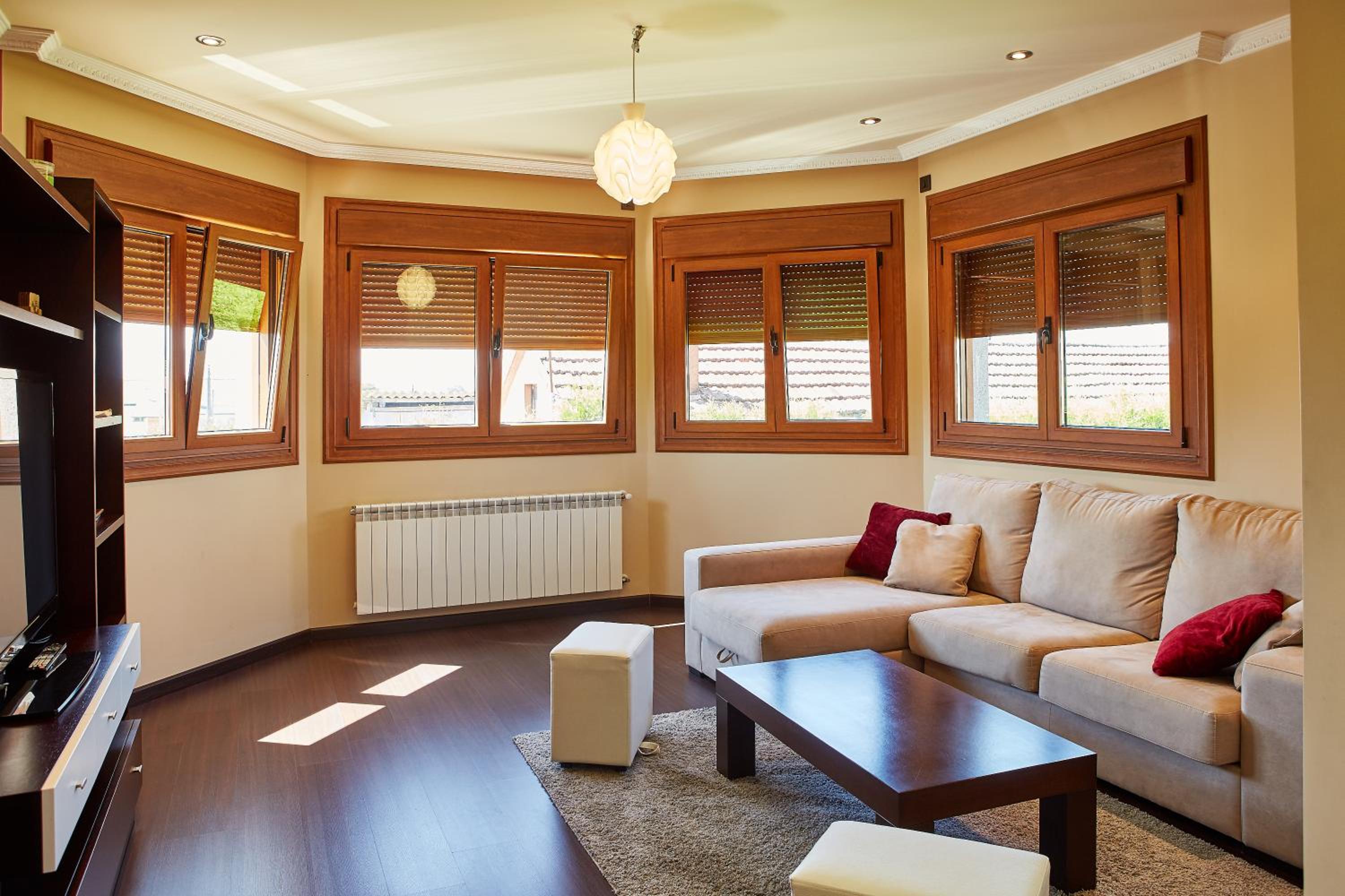 Four-Bedroom House - Photo 9
