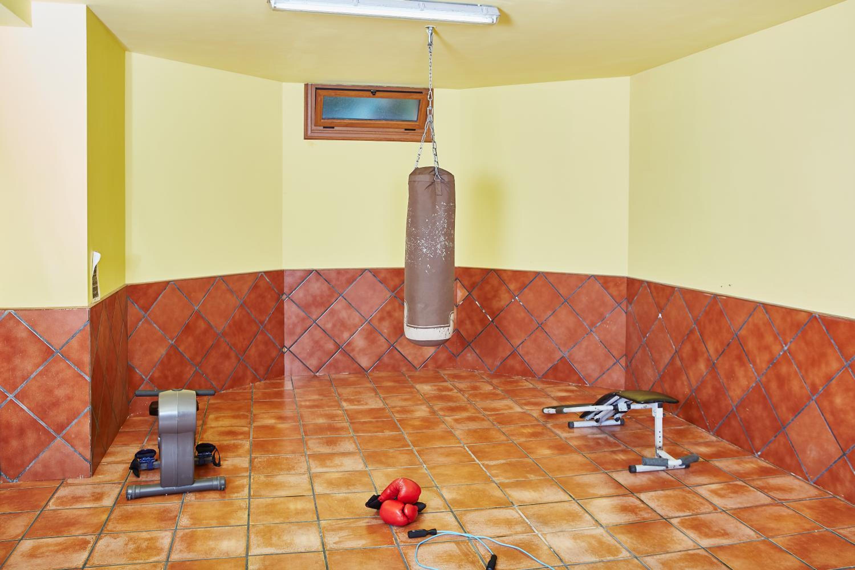 Four-Bedroom House - Photo 7