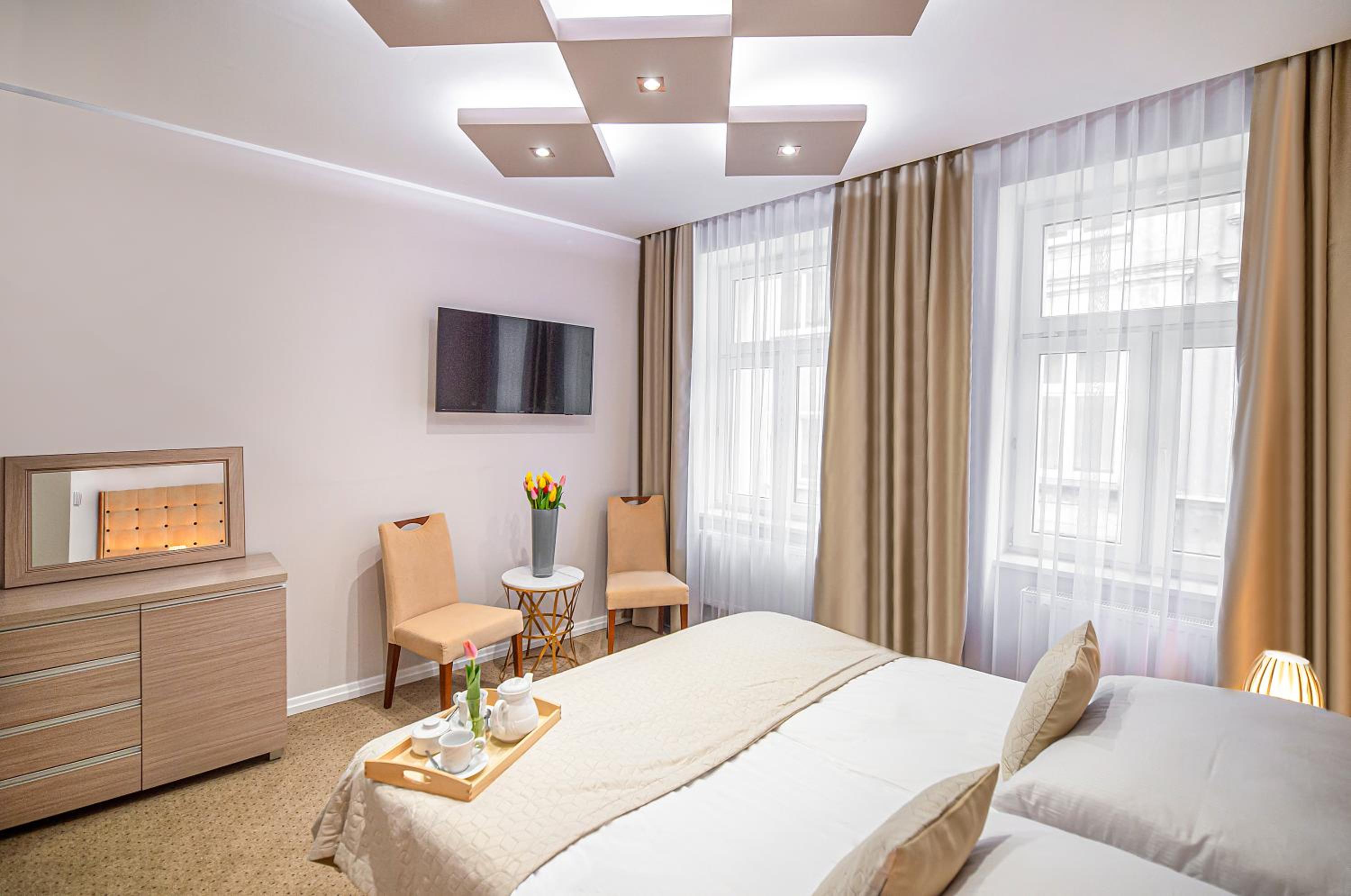 Standard Double or Twin Room photo 1