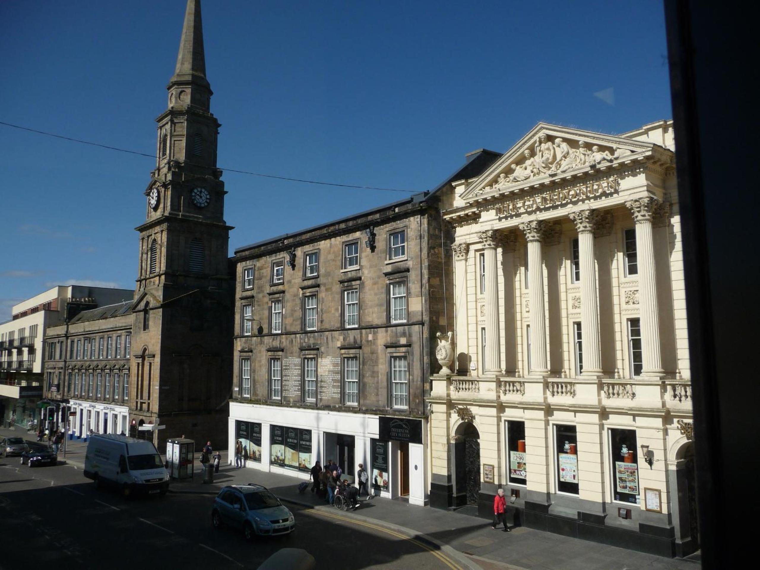 Executive Two-Bedroom Apartment - High Street photo 2