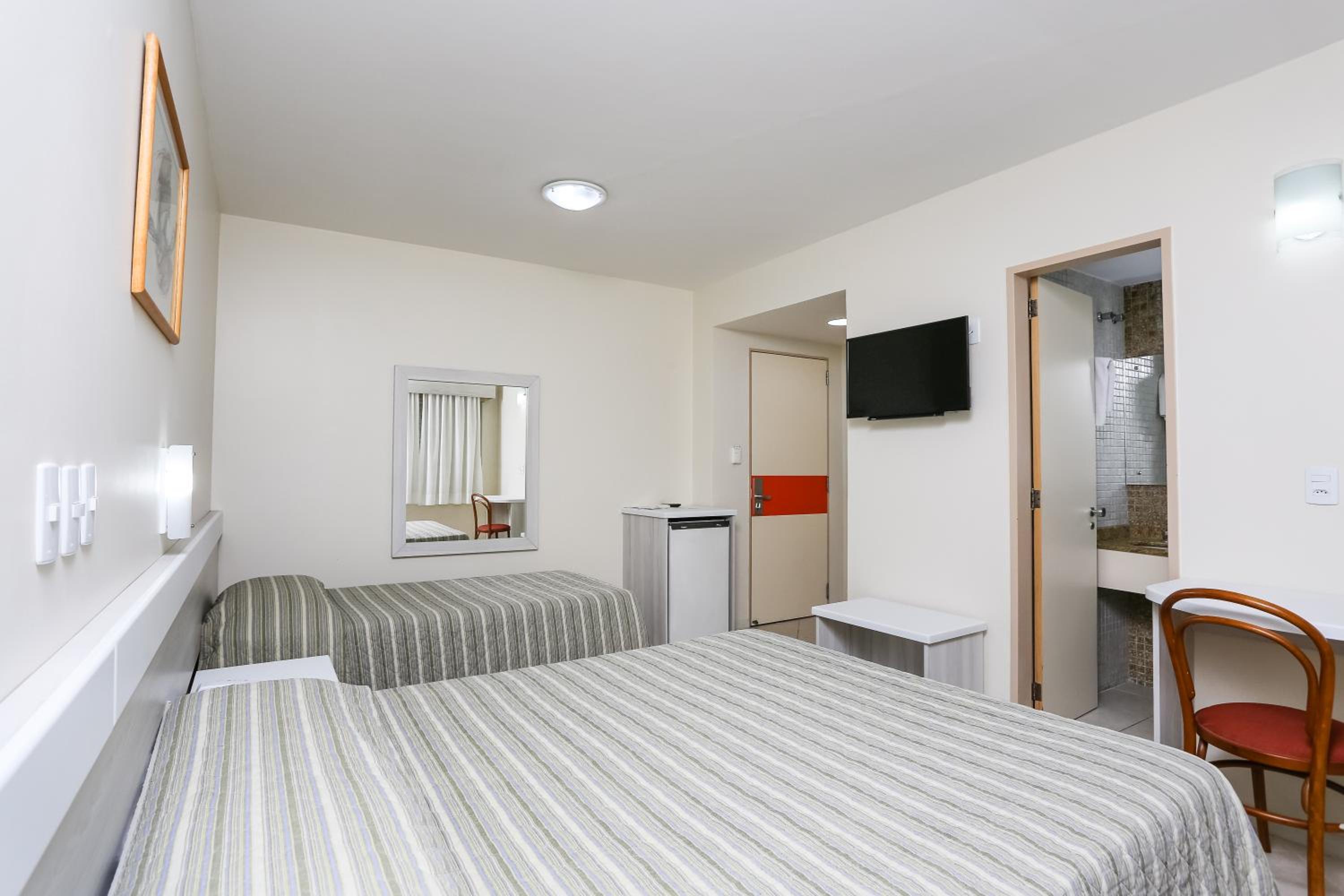Deluxe Triple Room photo 2