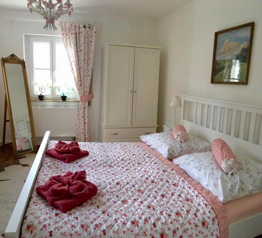 Three-Bedroom House photo 1
