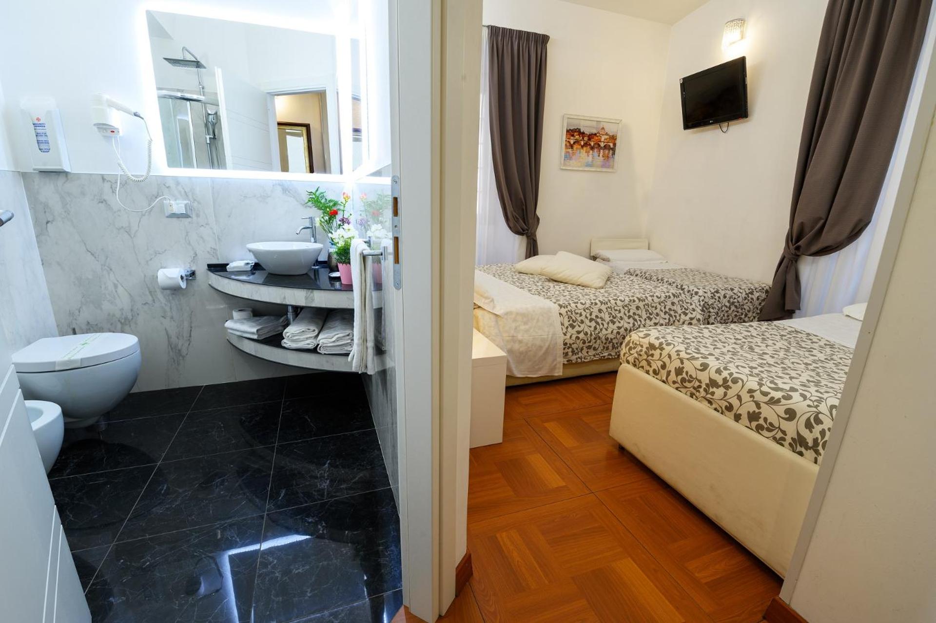 Quadruple Room photo 2