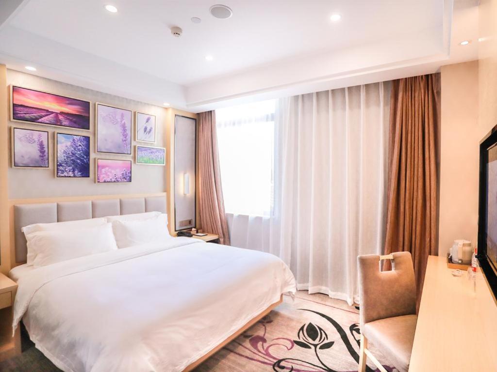 Deluxe King size bed Room