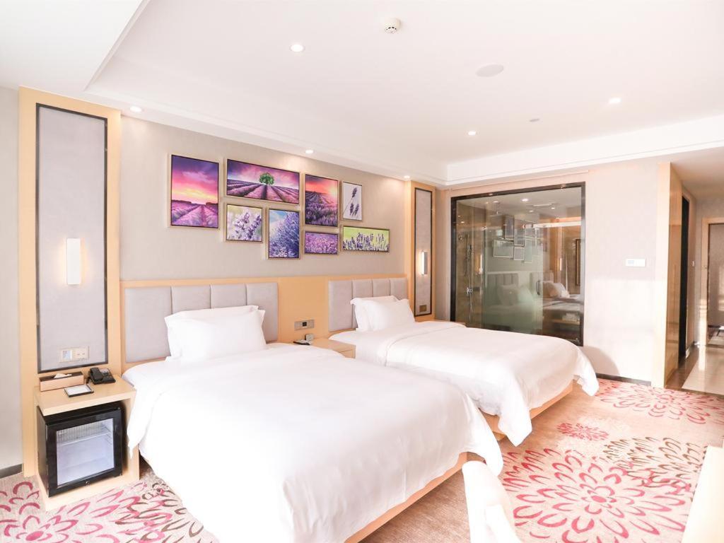 Deluxe Twin Bed Room