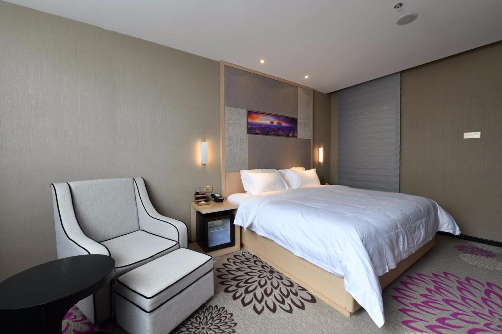 Deluxe King size bed Room