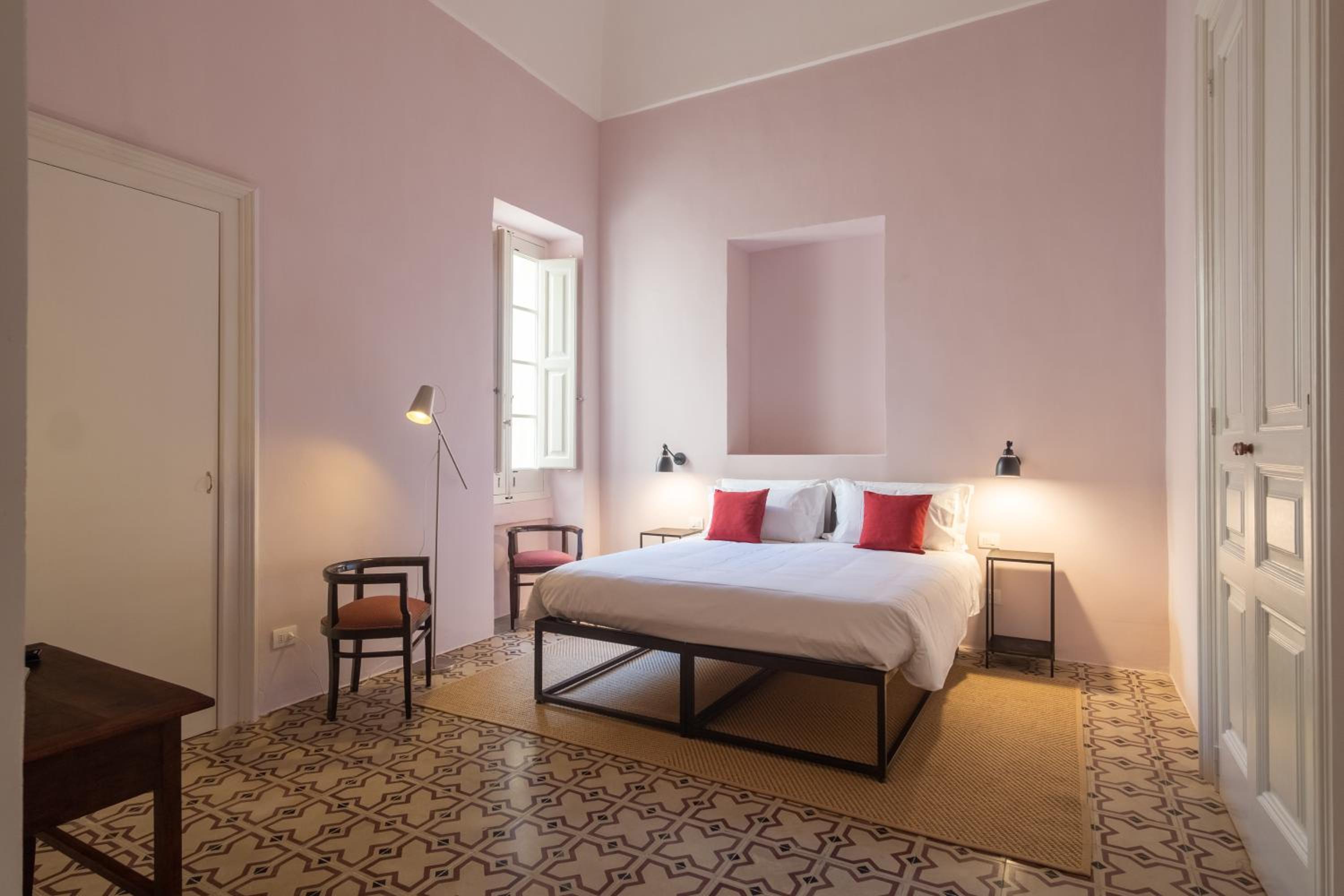 Double or Twin Room with Private Bathroom photo 1