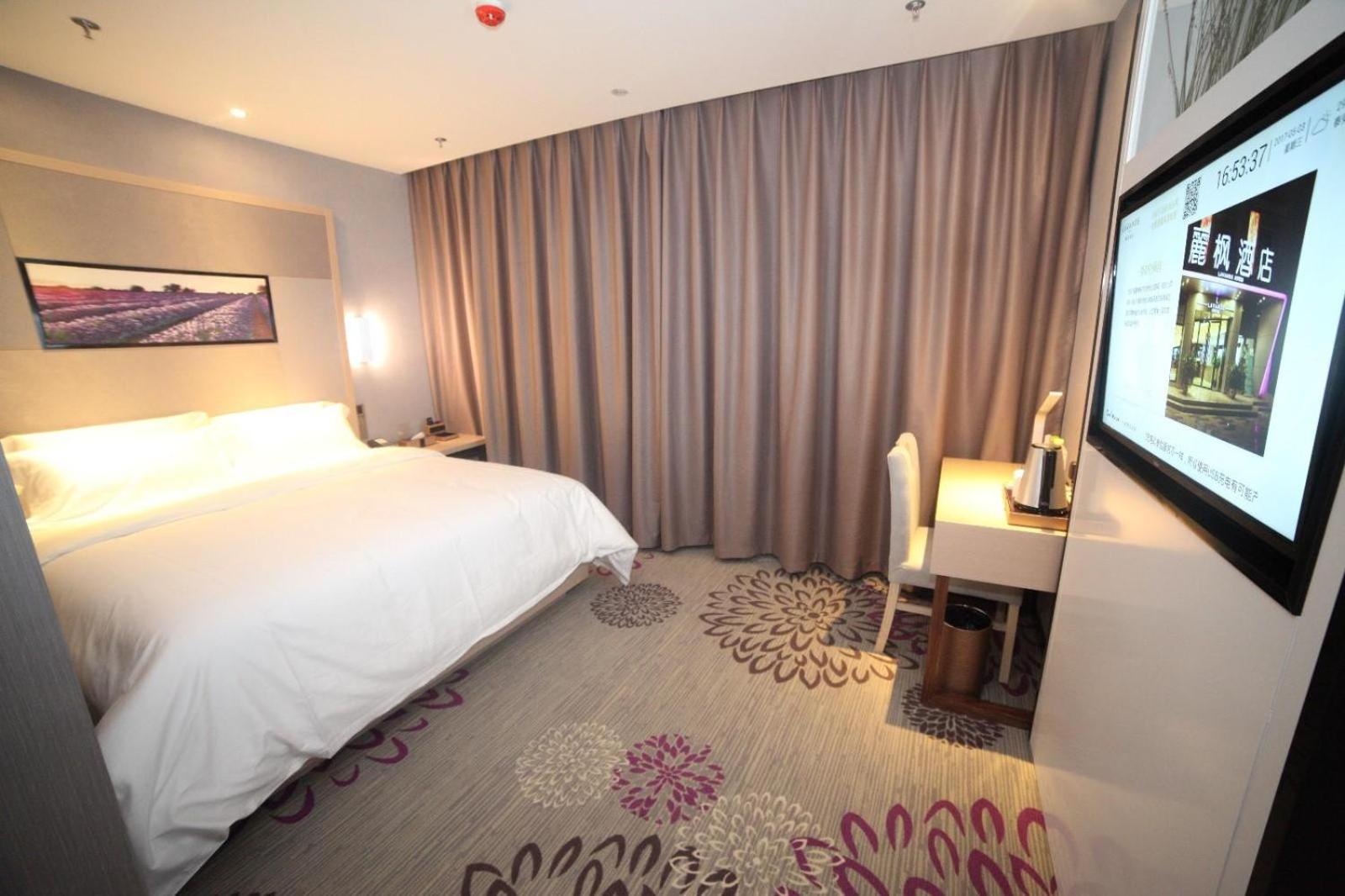 Deluxe King size bed Room