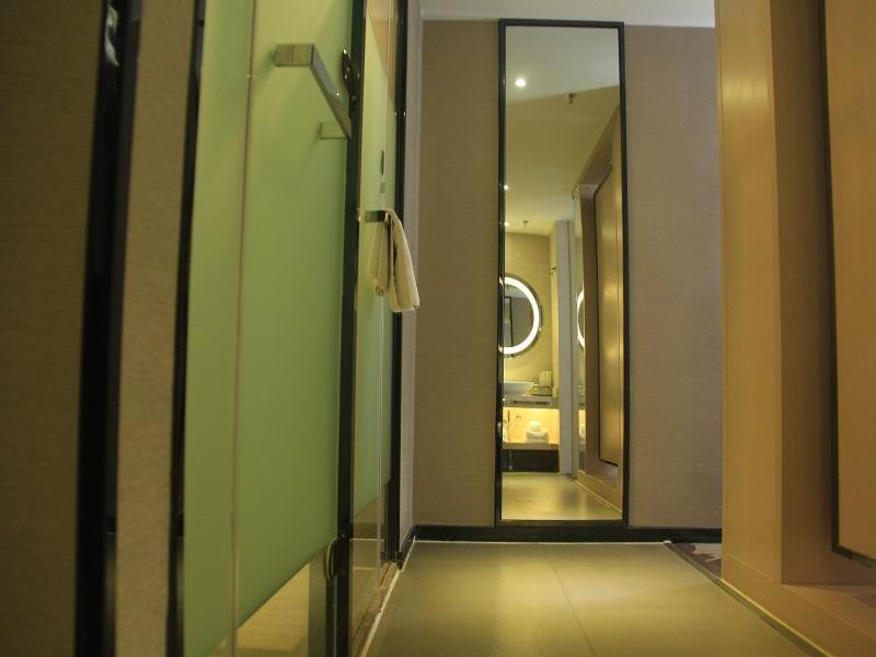 Deluxe King size bed Room photo 2