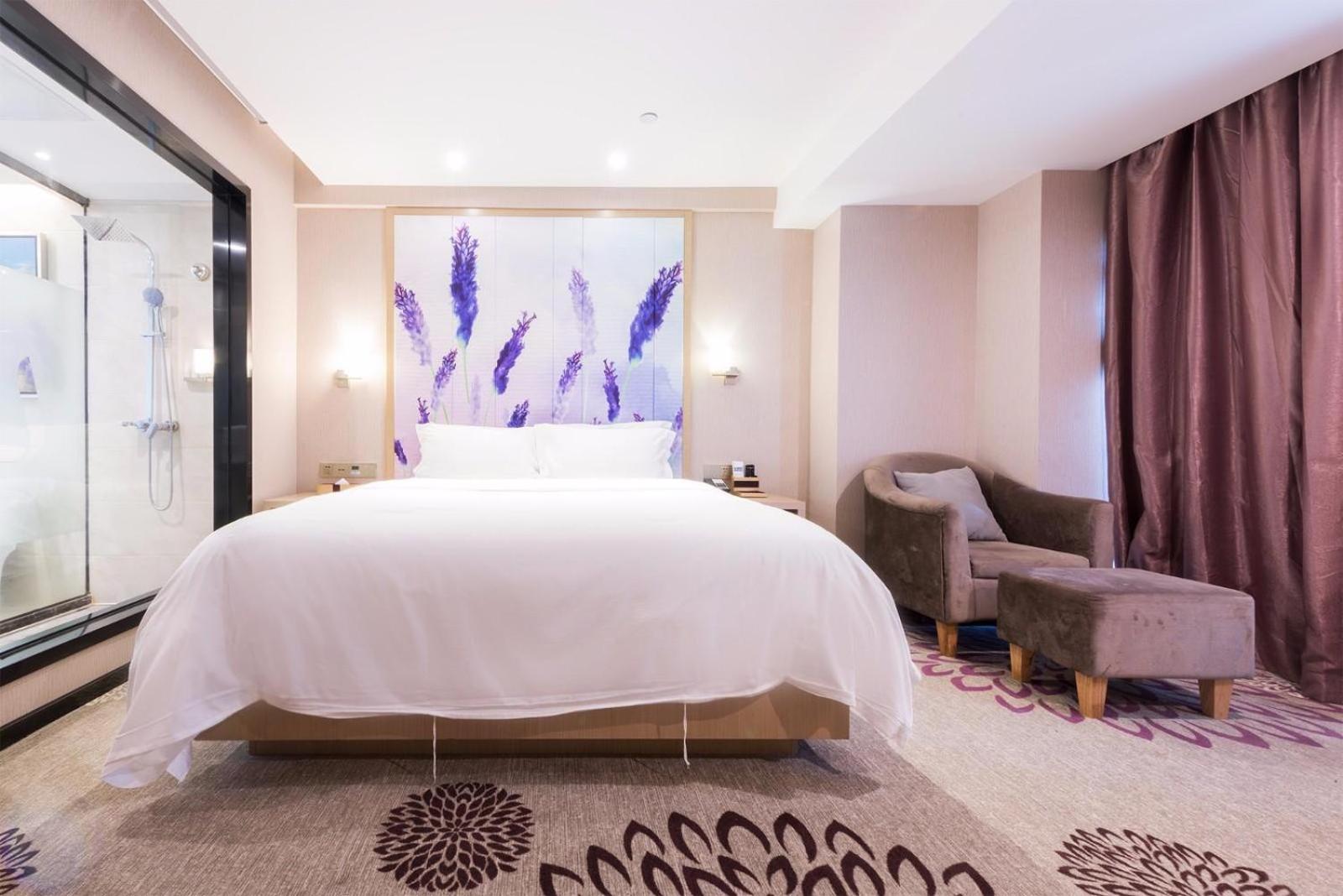 Deluxe King size bed Room