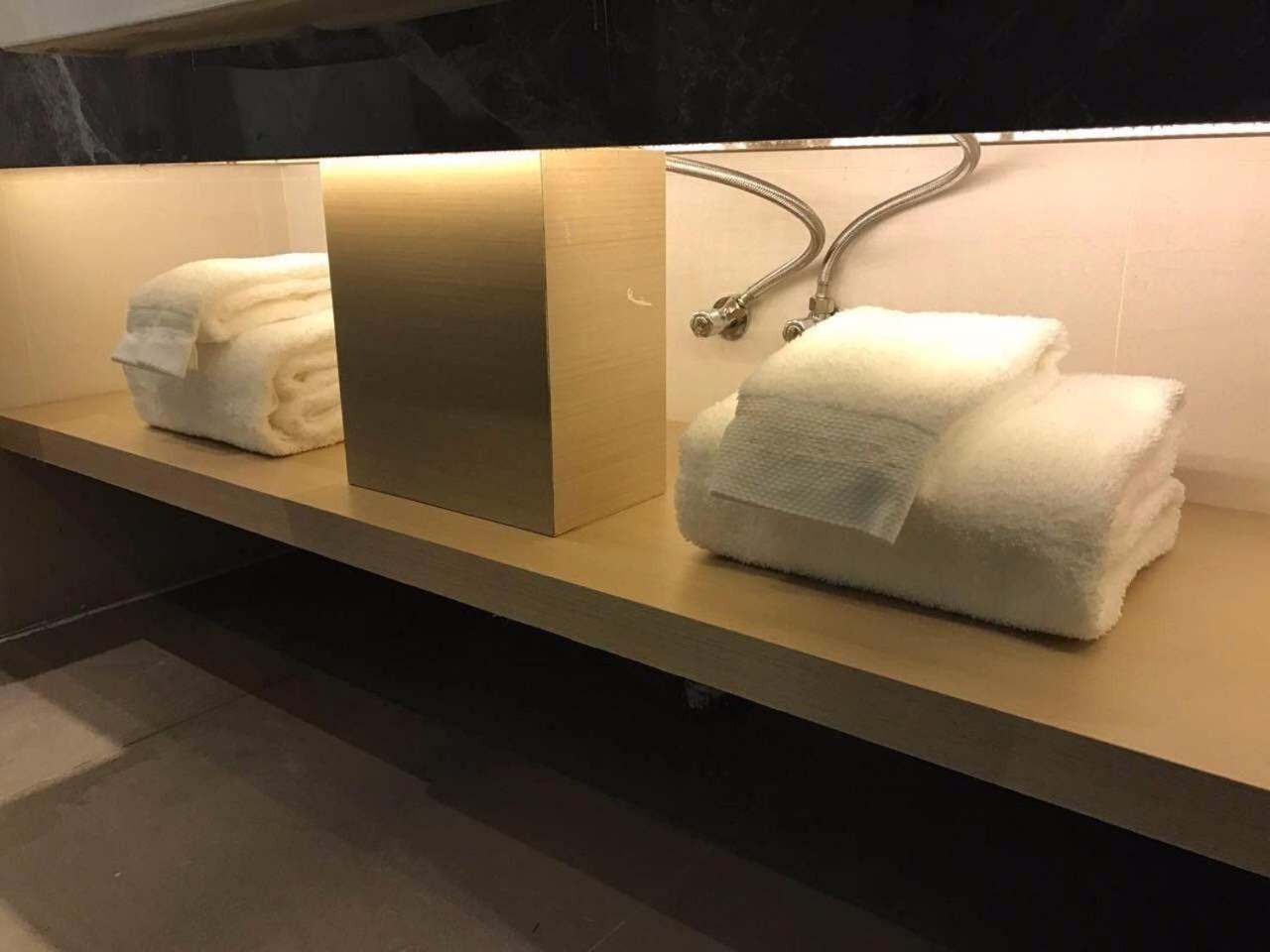 Deluxe King size bed Room photo 2
