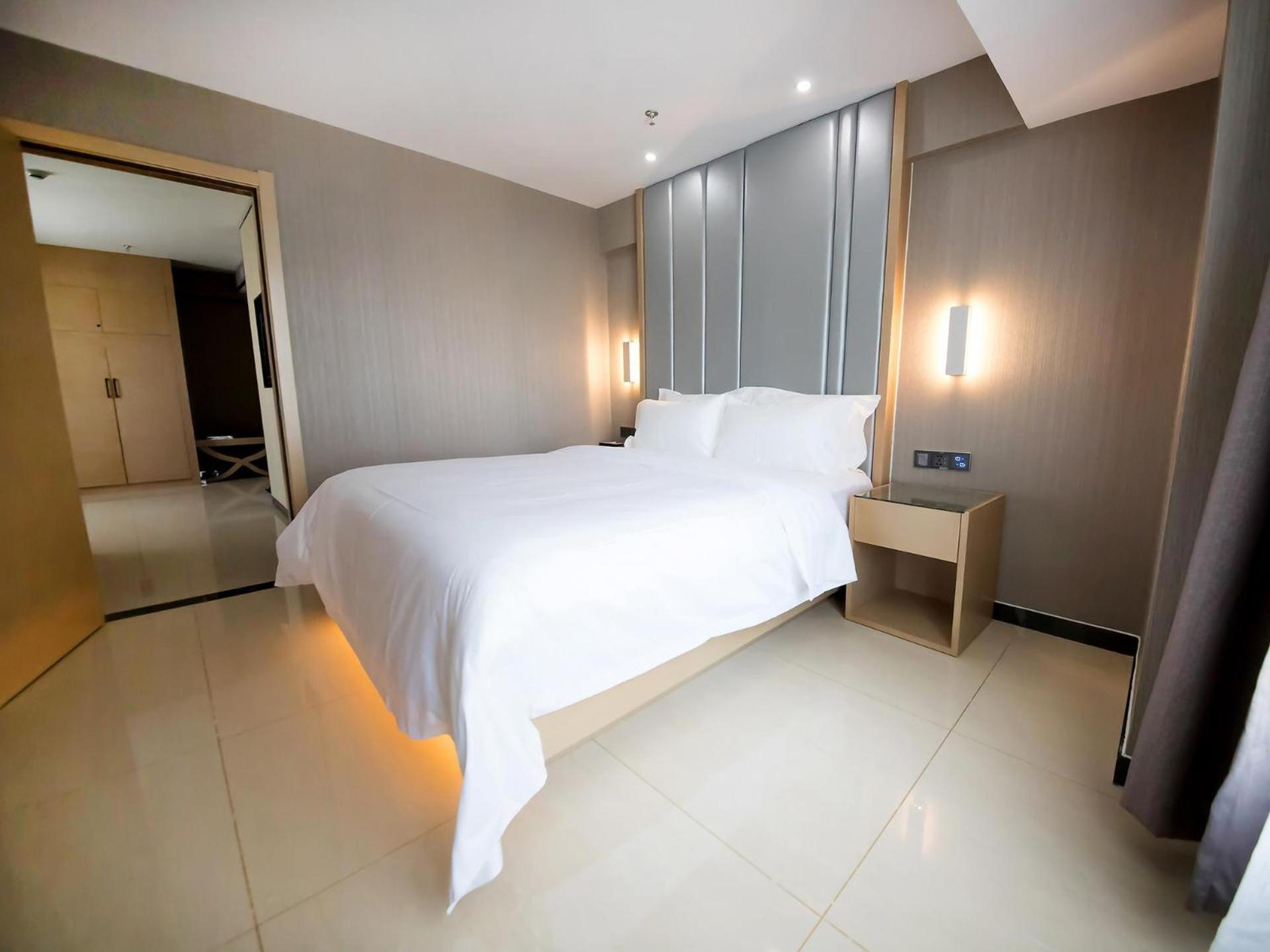 Deluxe Suite photo 3