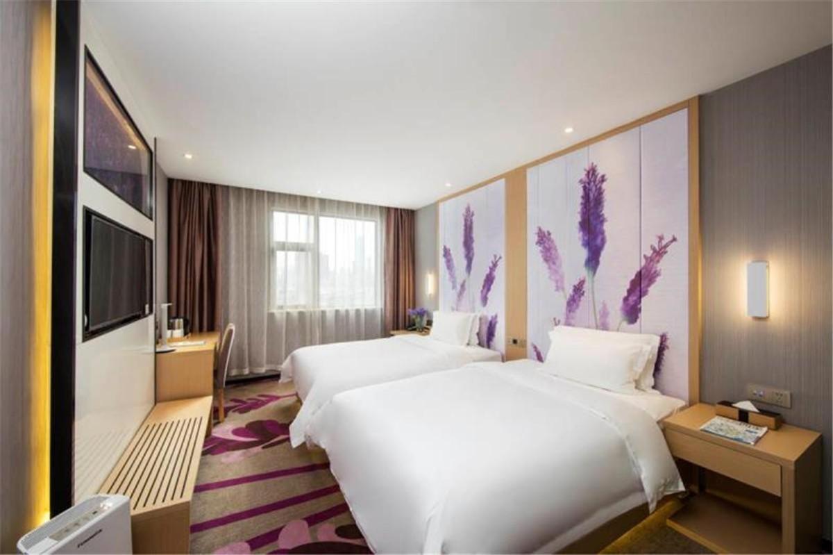 Deluxe Twin Bed Room