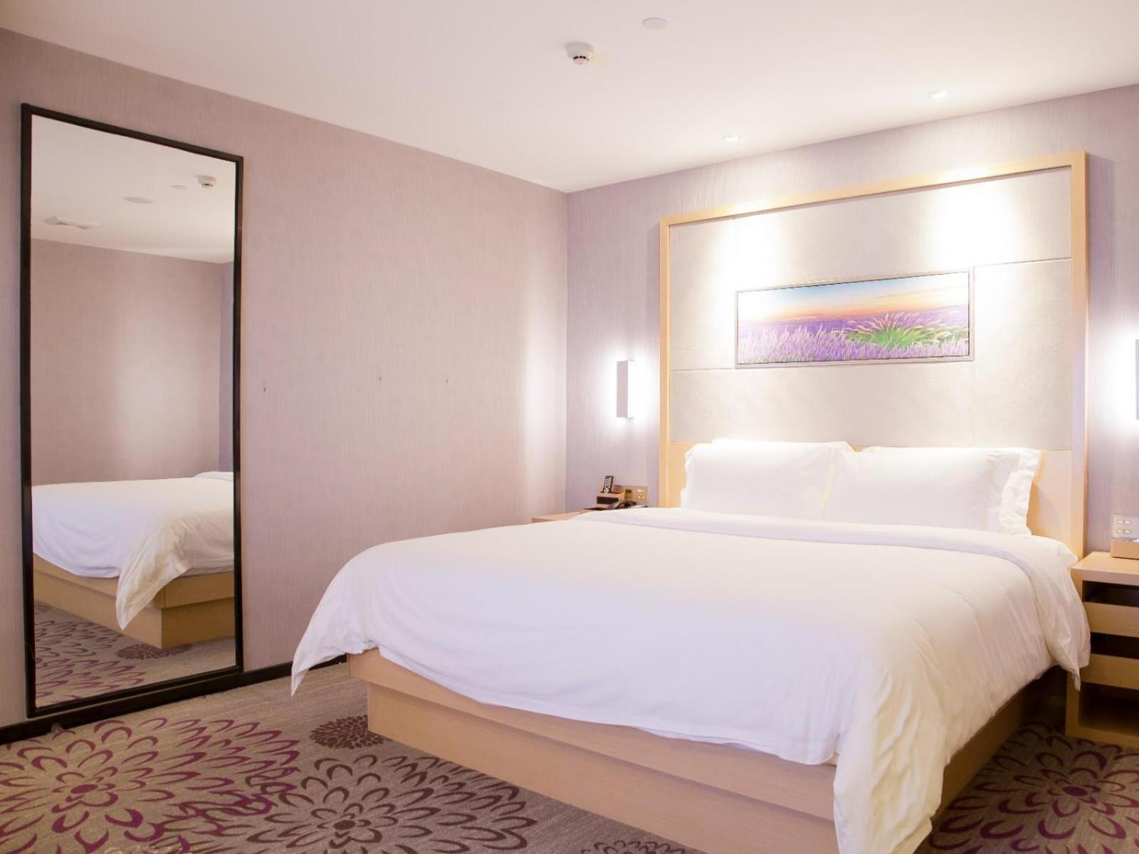 Deluxe King size bed Room