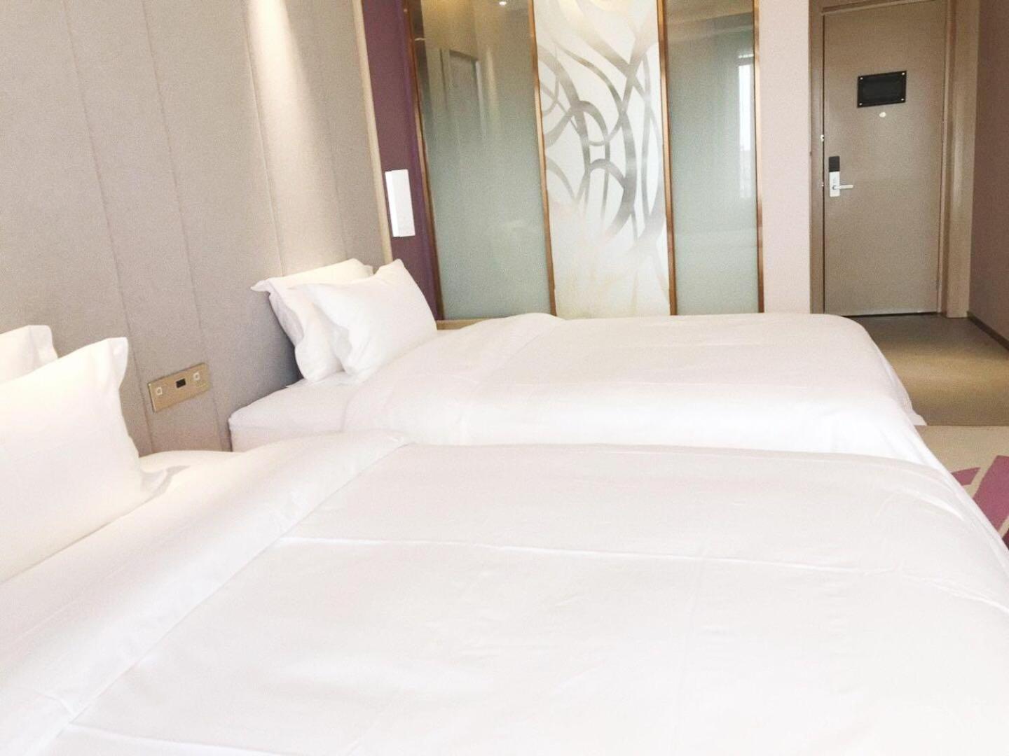 Deluxe Twin Bed Room photo 3