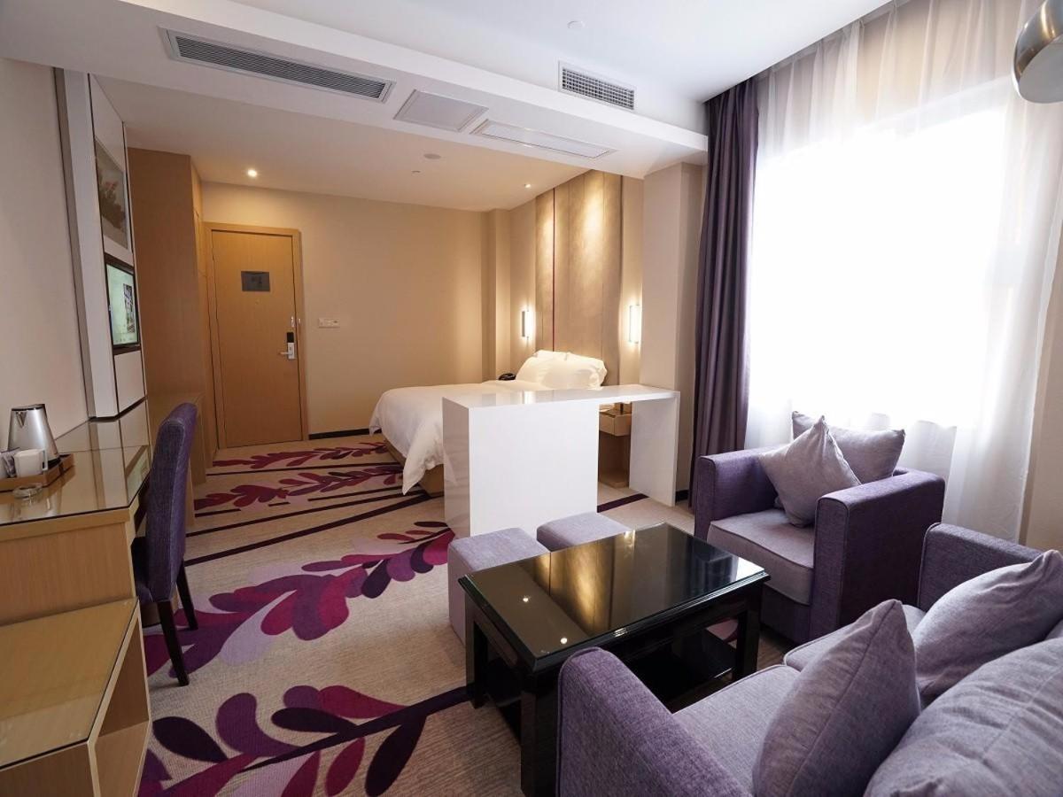 Deluxe Suite photo 1