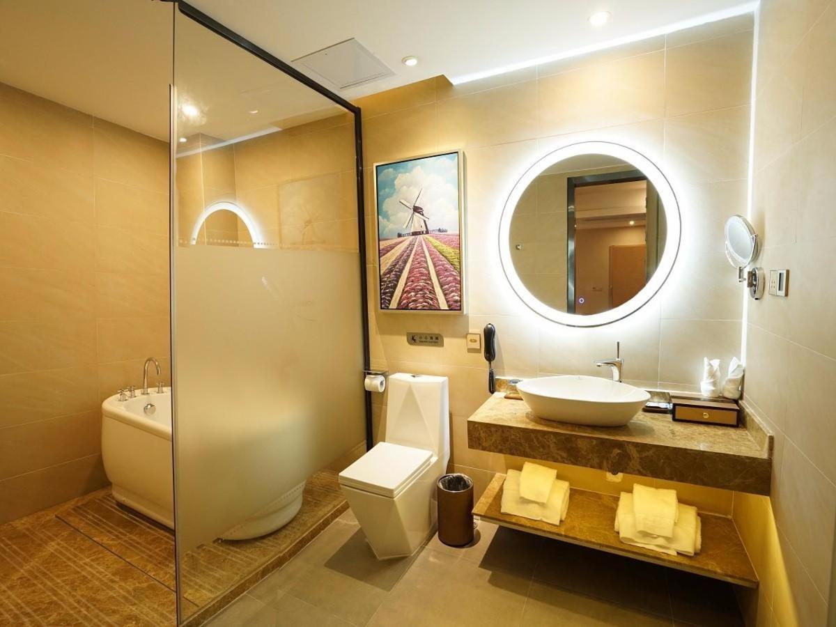 Deluxe Suite photo 3